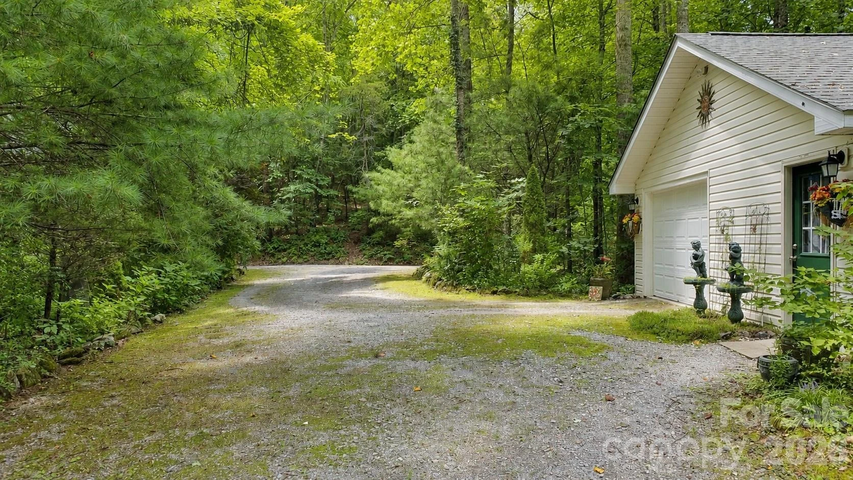 253 Royalwood Drive - Photo 44