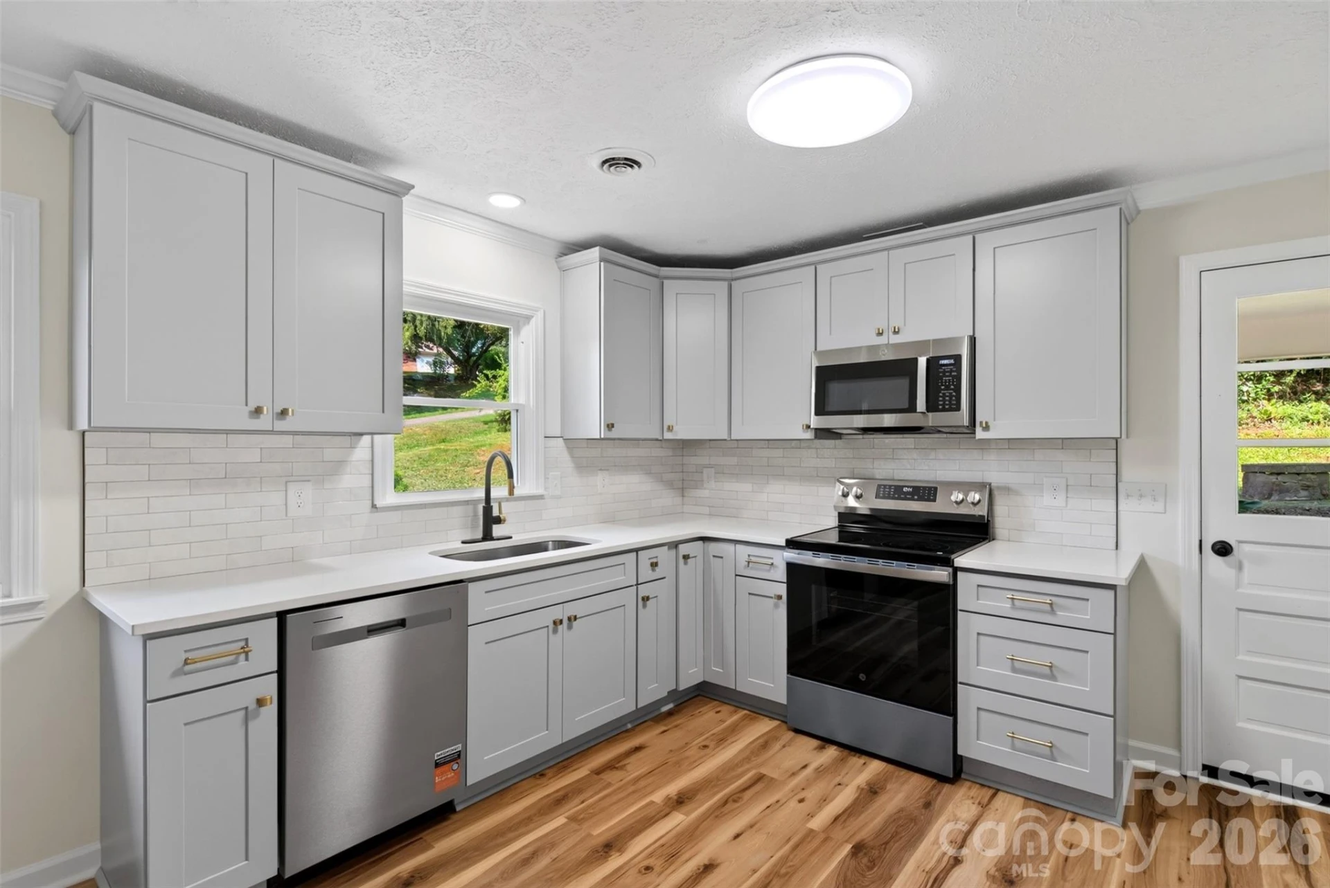 82 Olympic Drive - Photo 8