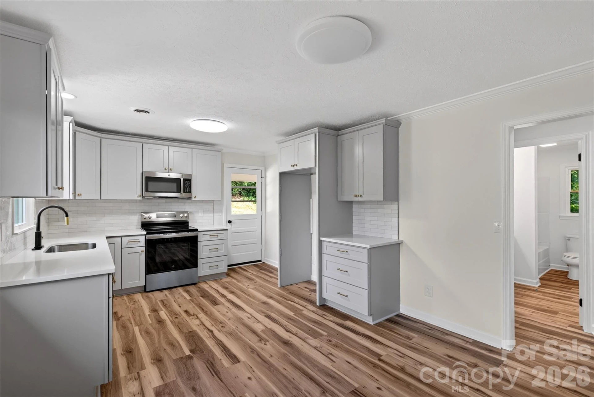 82 Olympic Drive - Photo 9