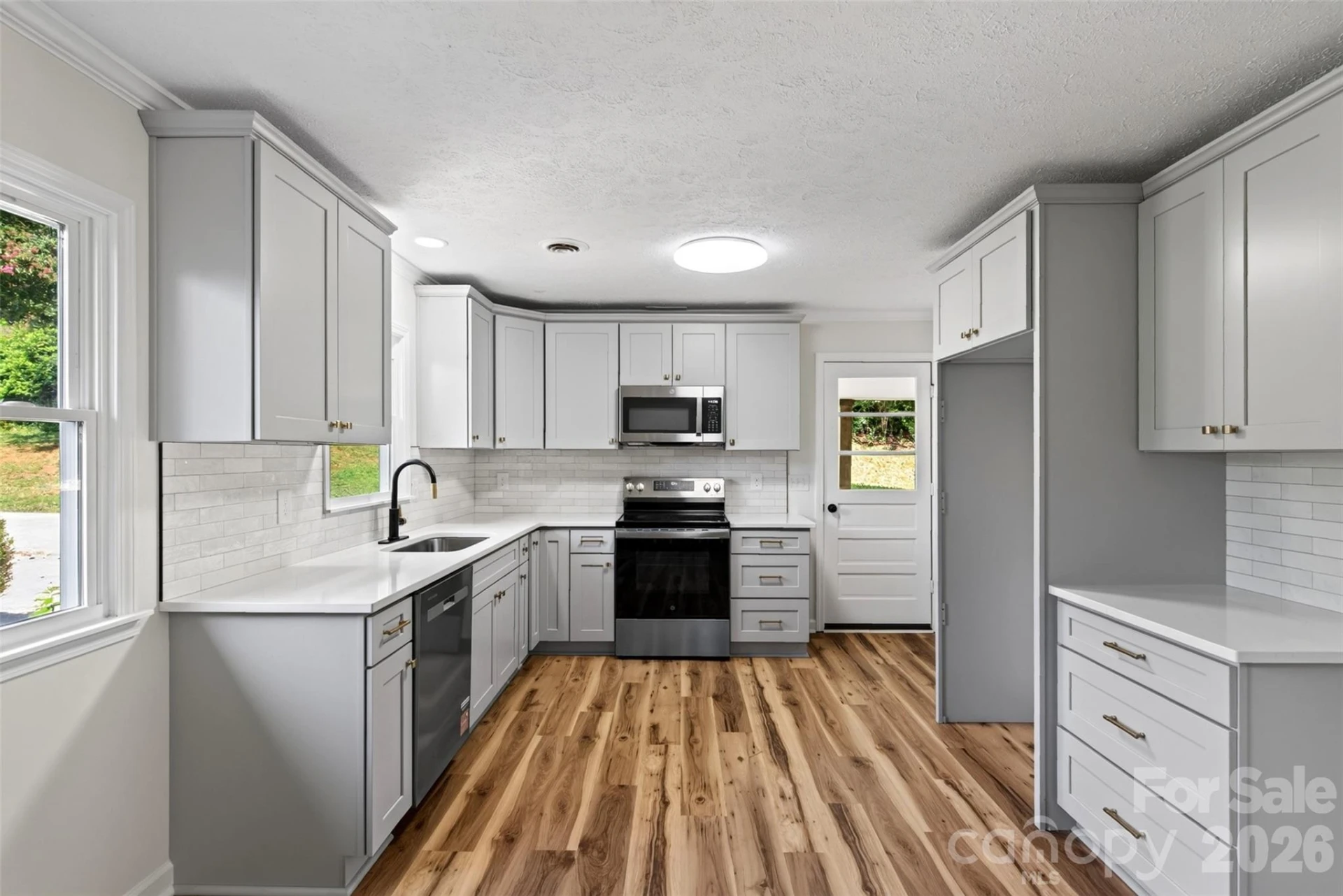 82 Olympic Drive - Photo 10