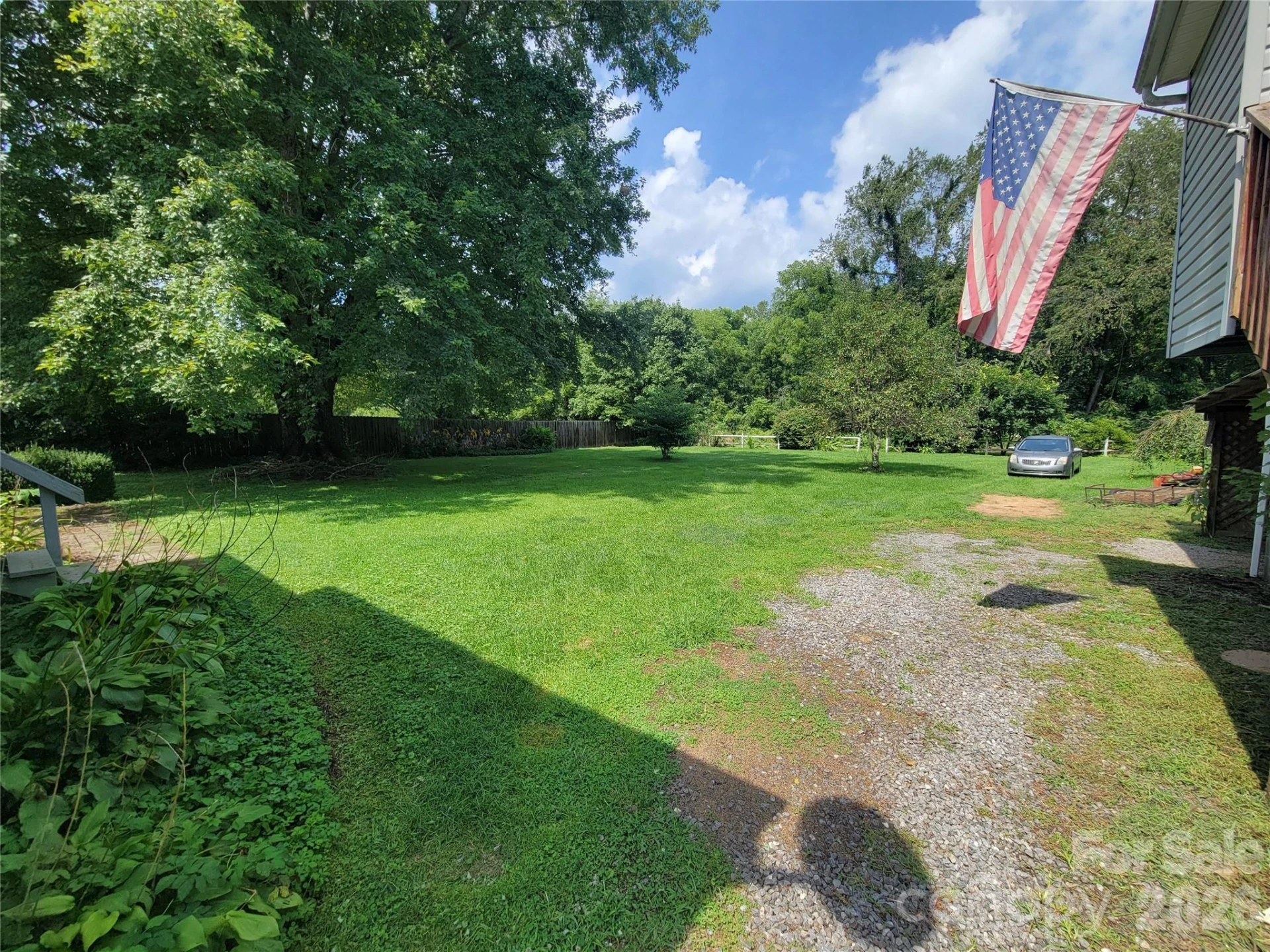 678 Brown Avenue - Photo 4