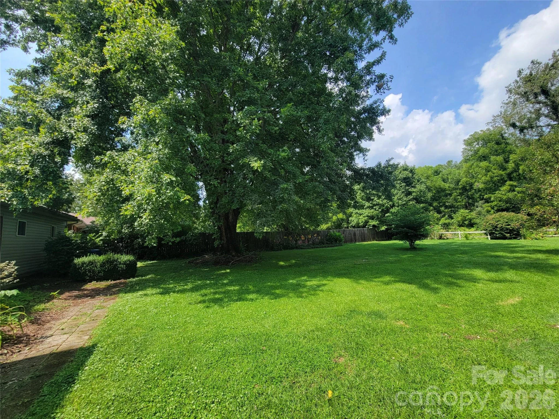 678 Brown Avenue - Photo 5