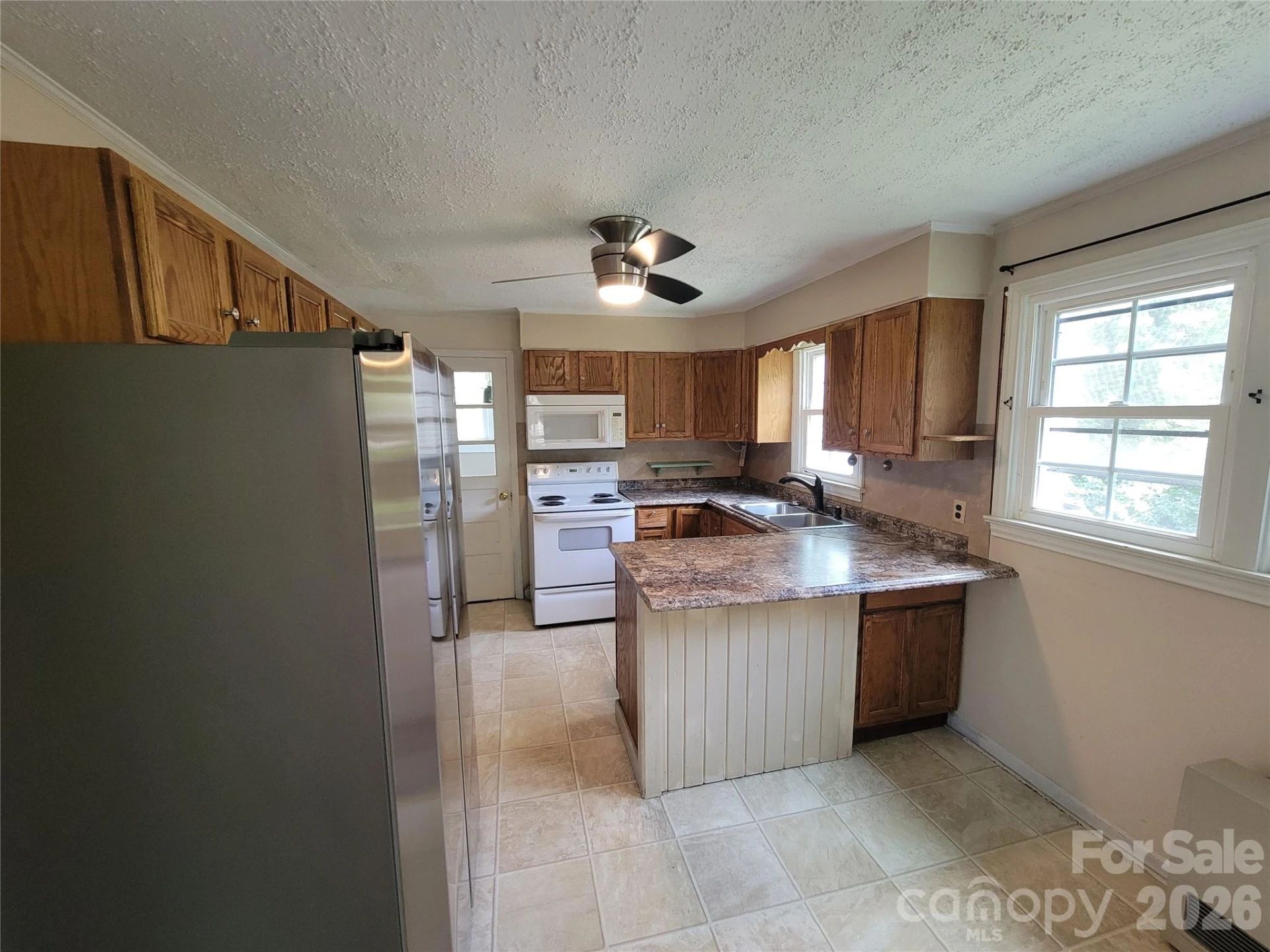 678 Brown Avenue - Photo 16