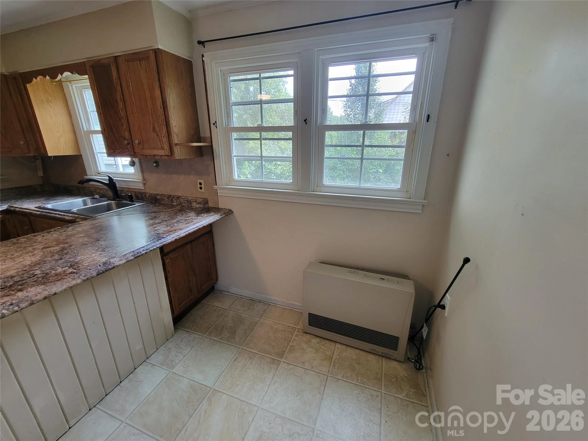678 Brown Avenue - Photo 18