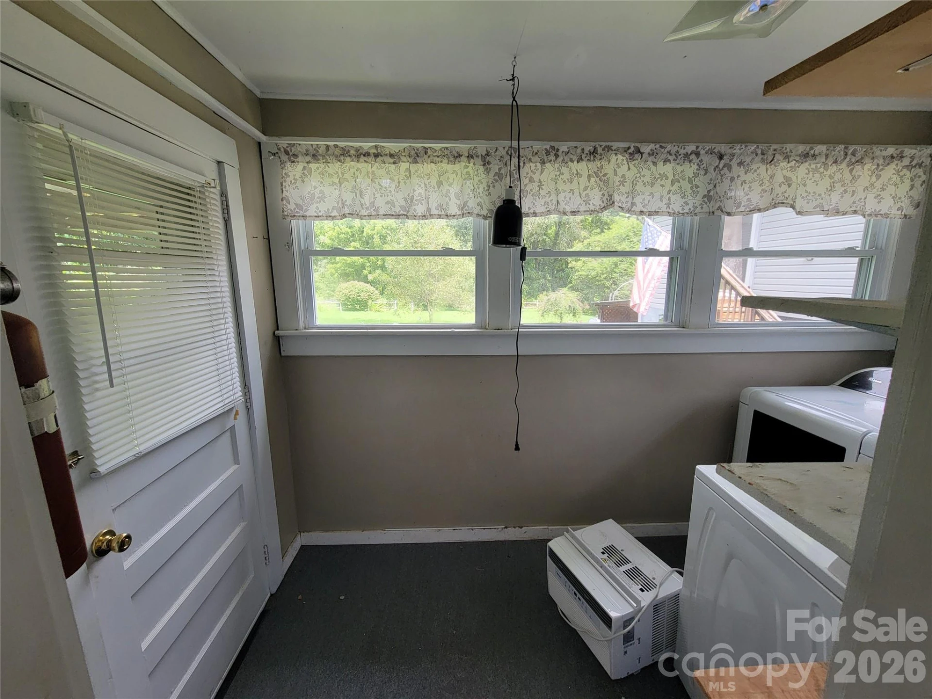 678 Brown Avenue - Photo 19