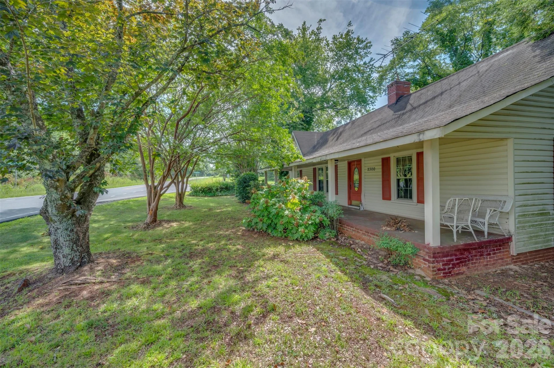 2300 Whitesides Road - Photo 4