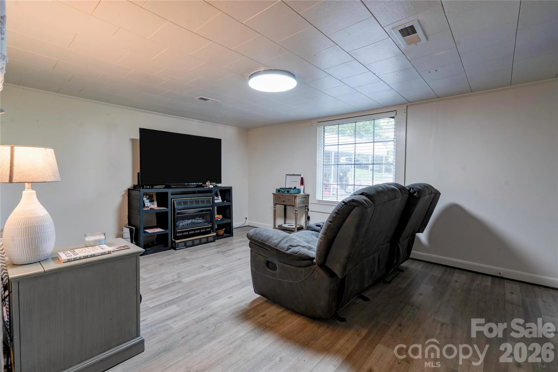 218 Oxford Street - Photo 4