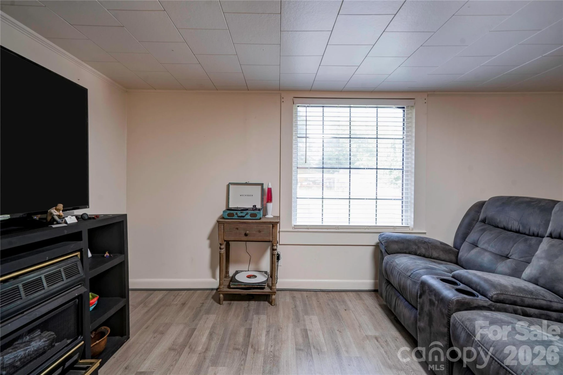 218 Oxford Street - Photo 5