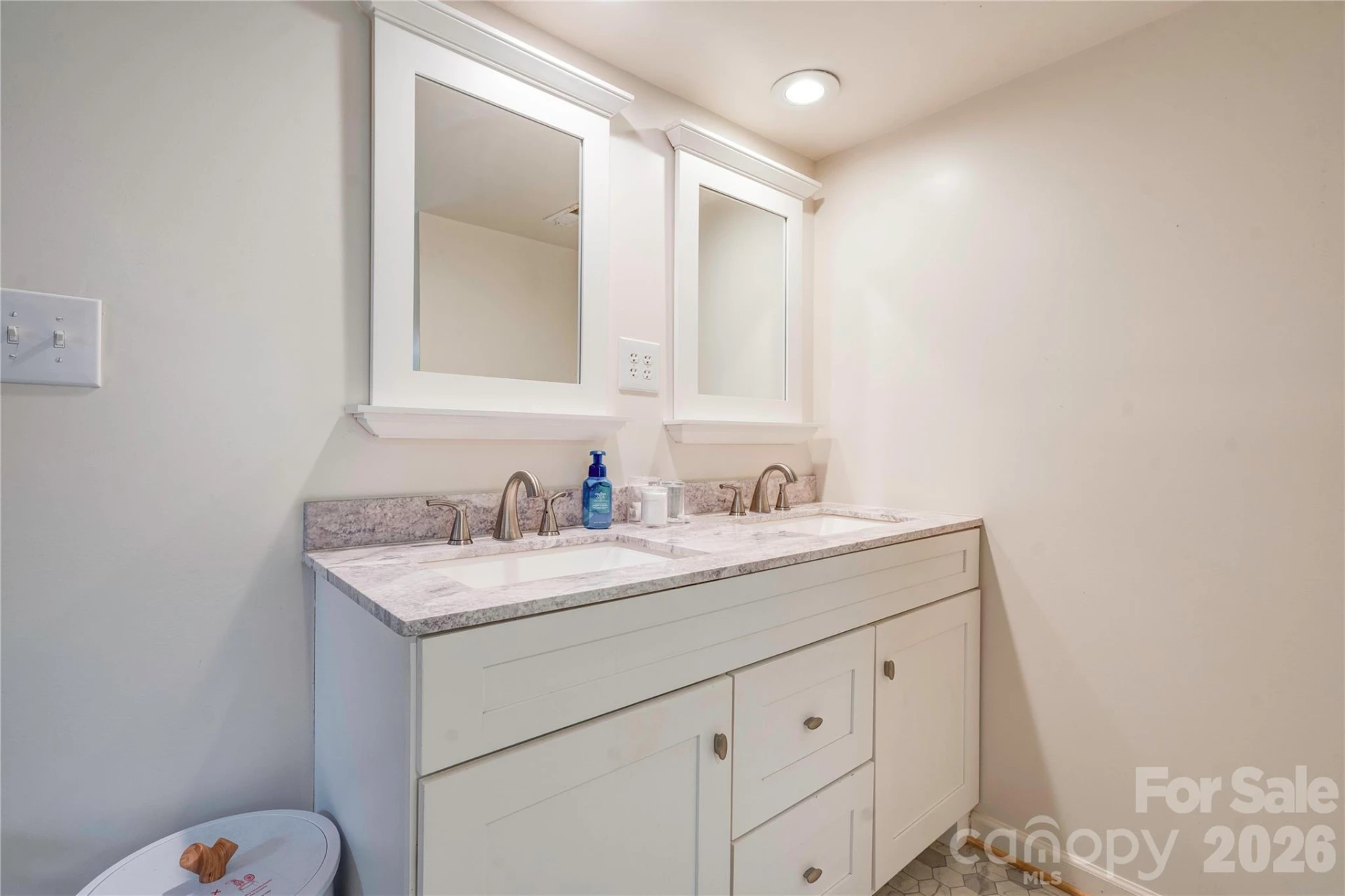 218 Oxford Street - Photo 18