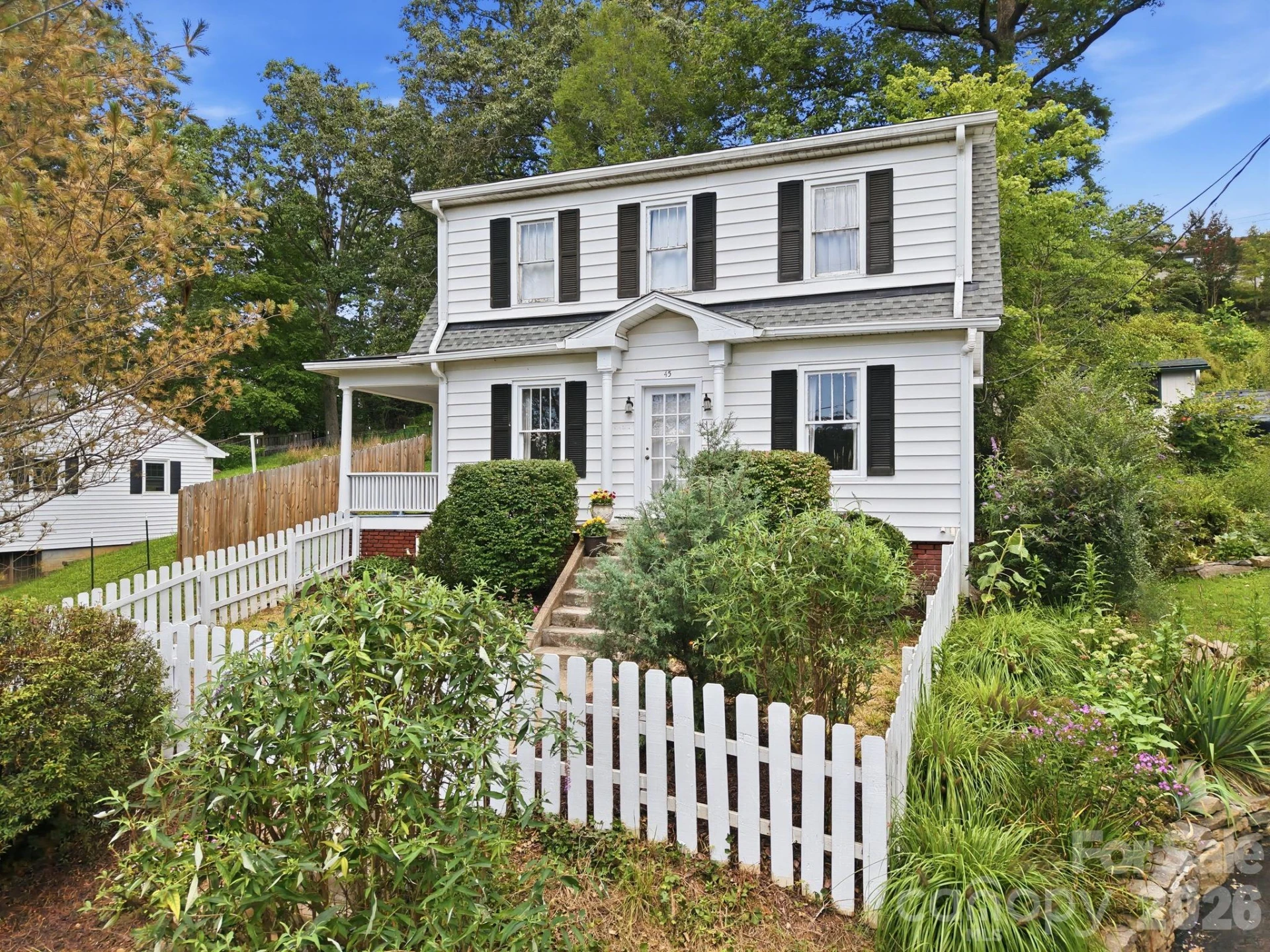 45 Woodvale Avenue - Photo 2