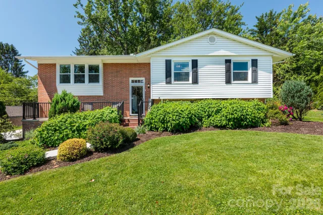 11 Summit Drive, Arden, NC, 28704
