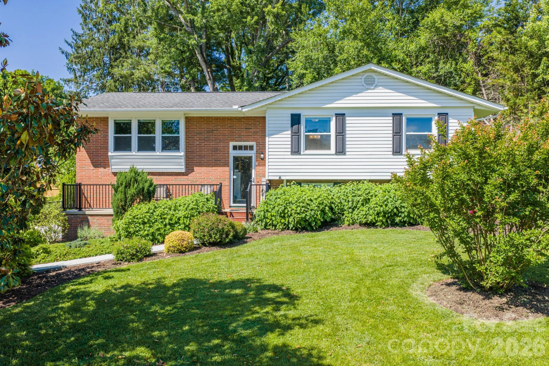 11 Summit Drive - Photo 2