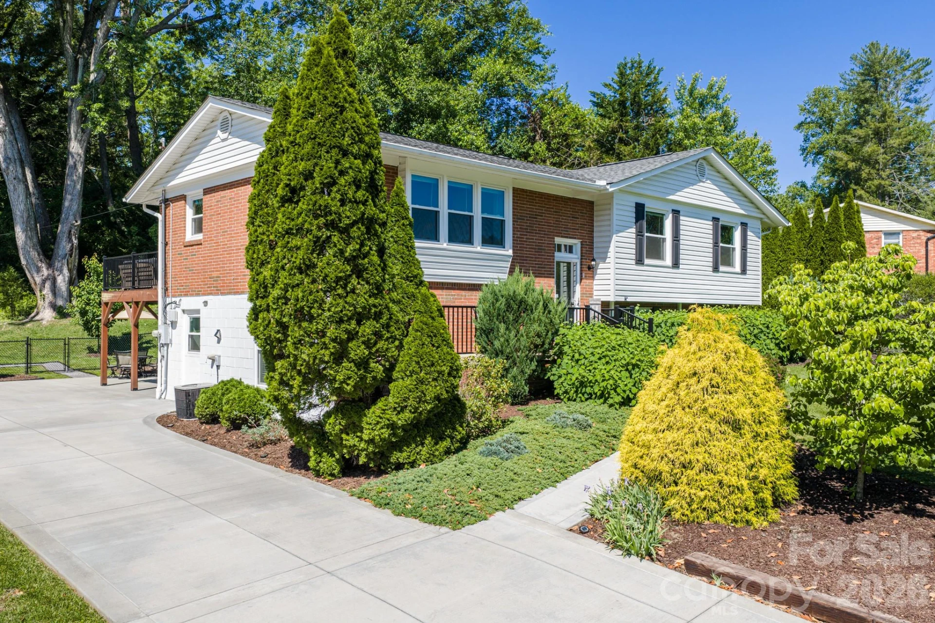 11 Summit Drive - Photo 4