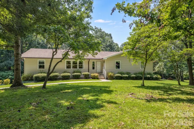 11 E Ridgeway Drive, Weaverville, NC, 28787