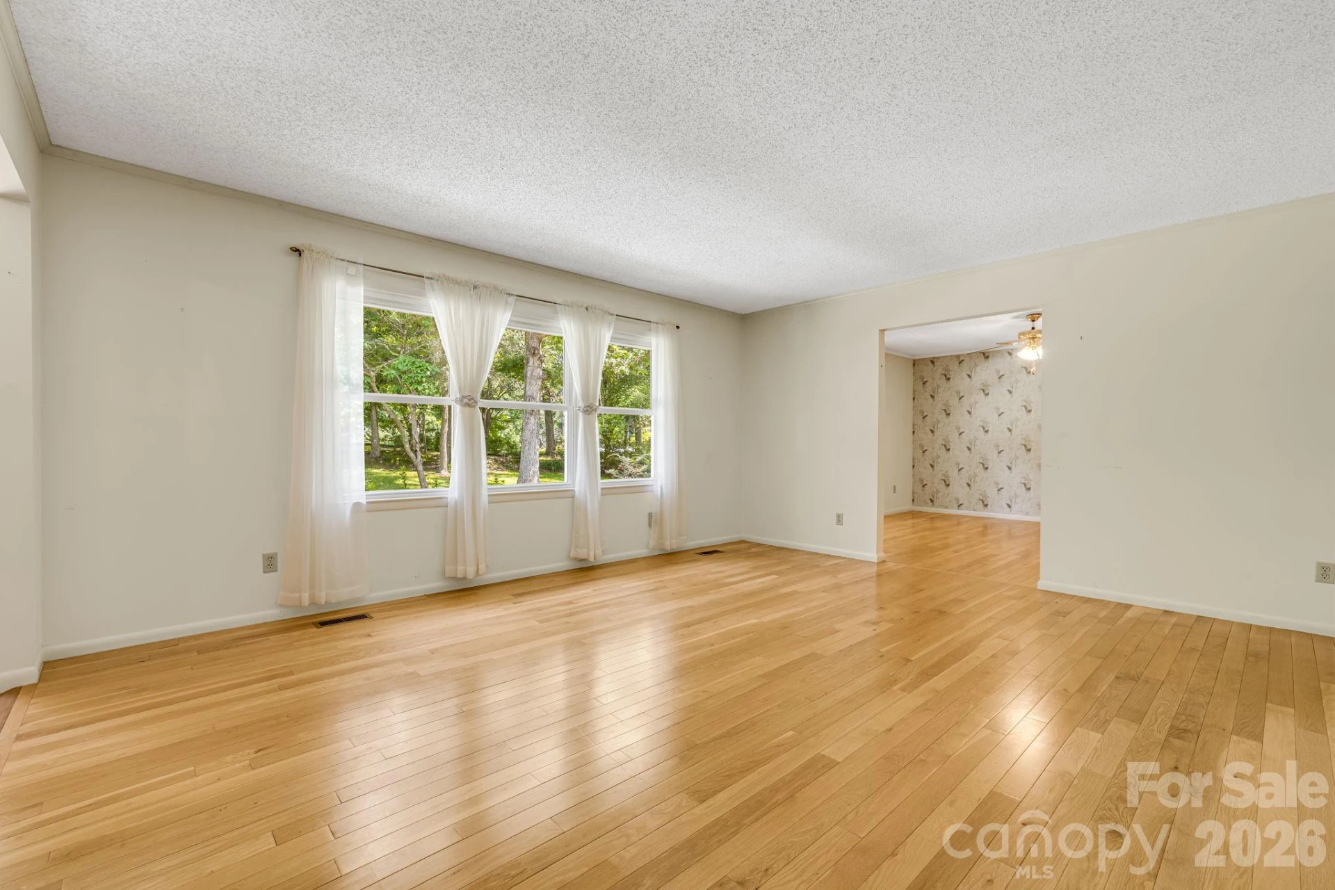11 E Ridgeway Drive - Photo 5