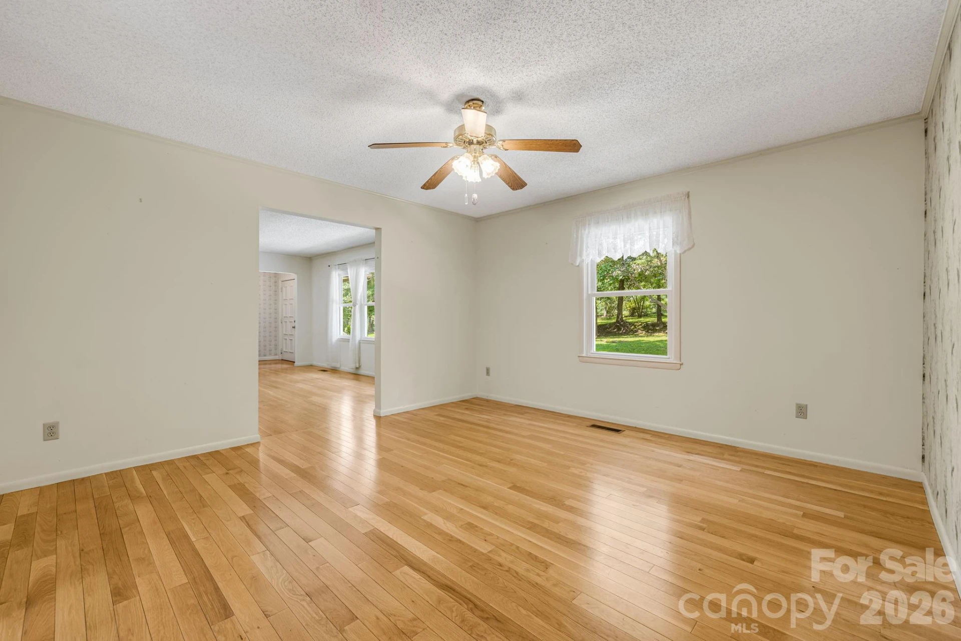 11 E Ridgeway Drive - Photo 6