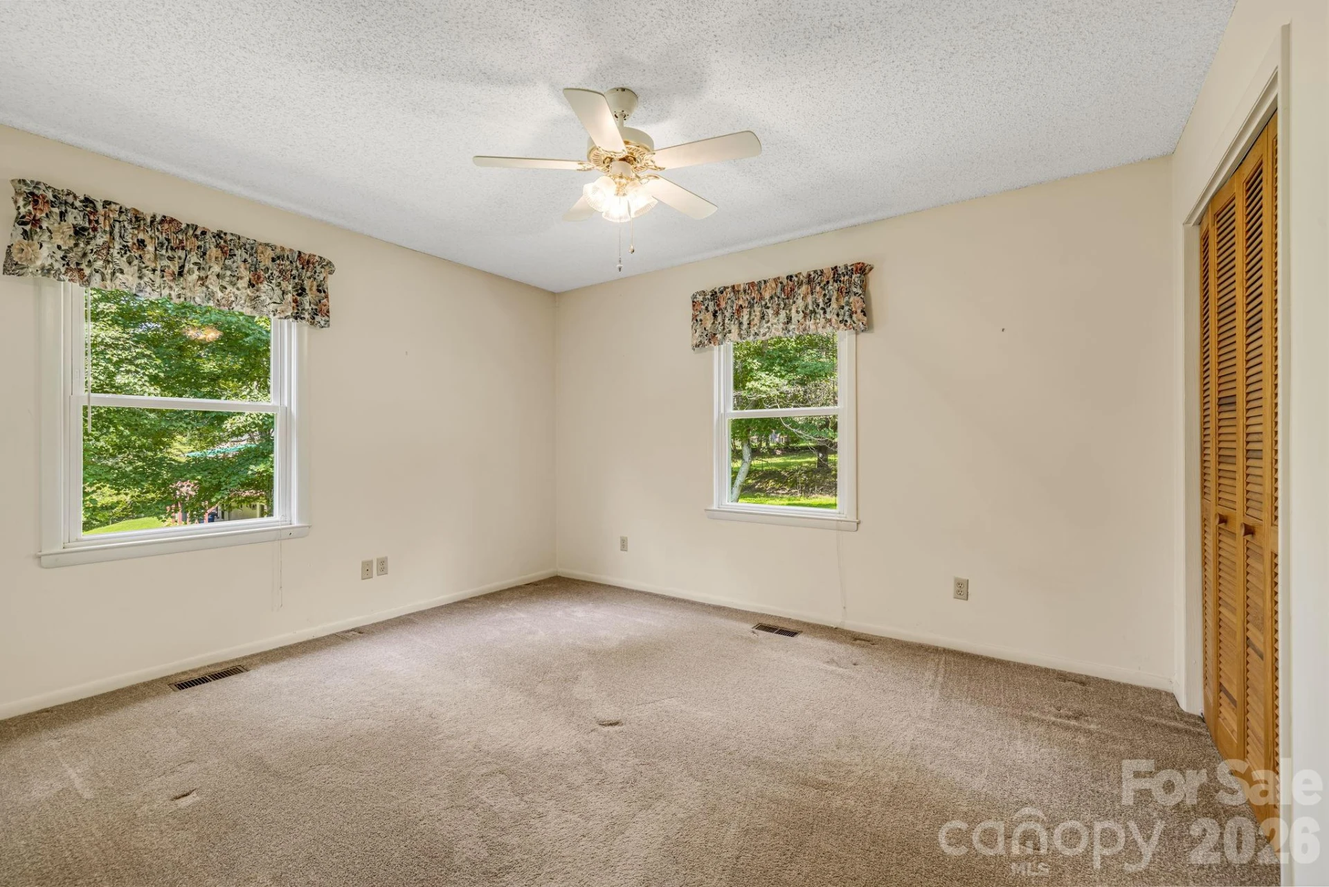 11 E Ridgeway Drive - Photo 24