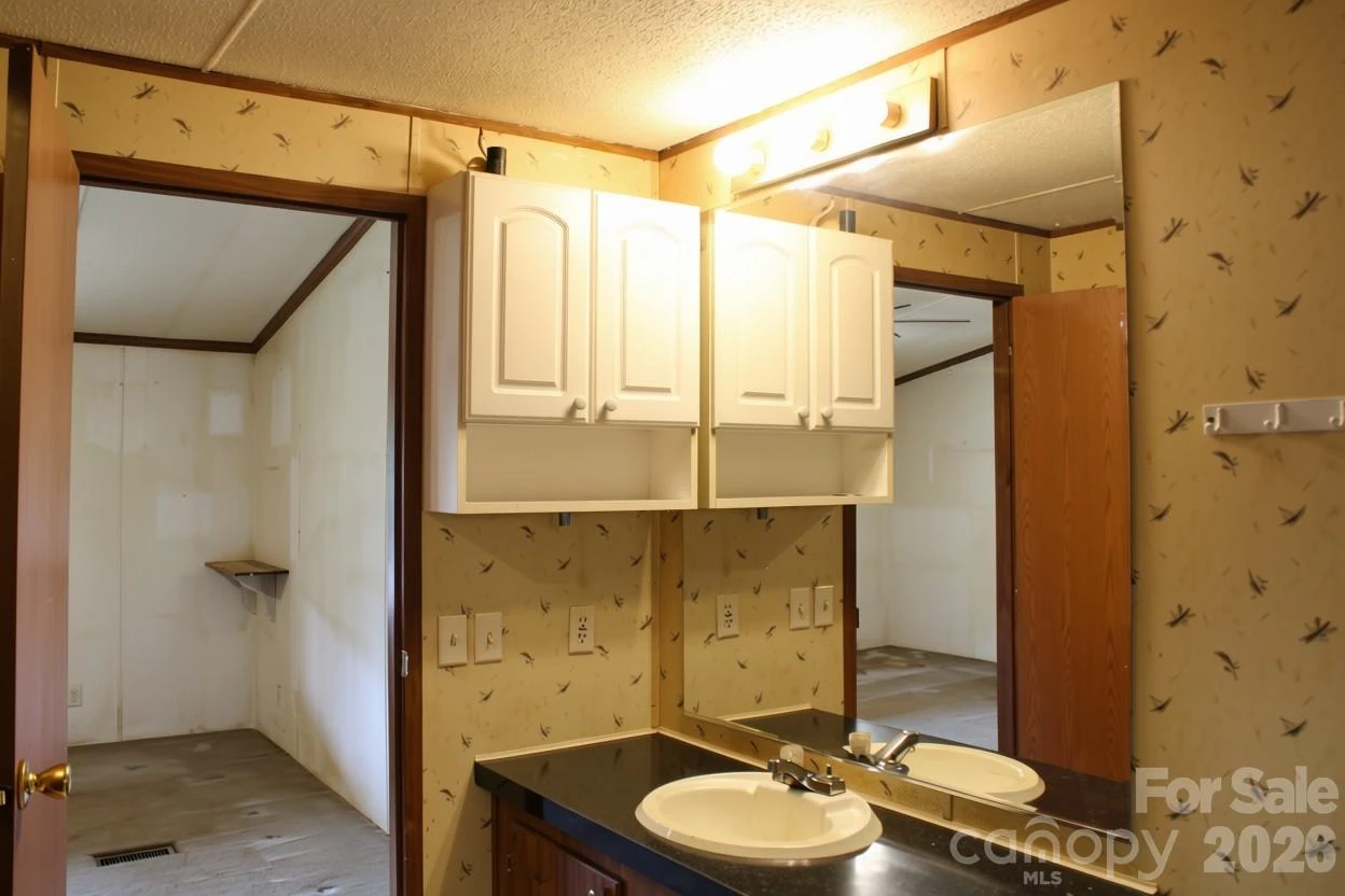 24 Karis Lane - Photo 14