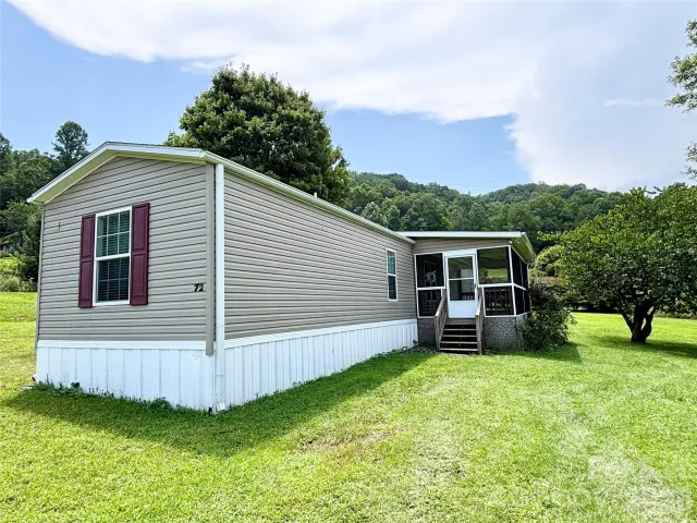 72 S Greenleaf Road, Hendersonville, NC, 28739