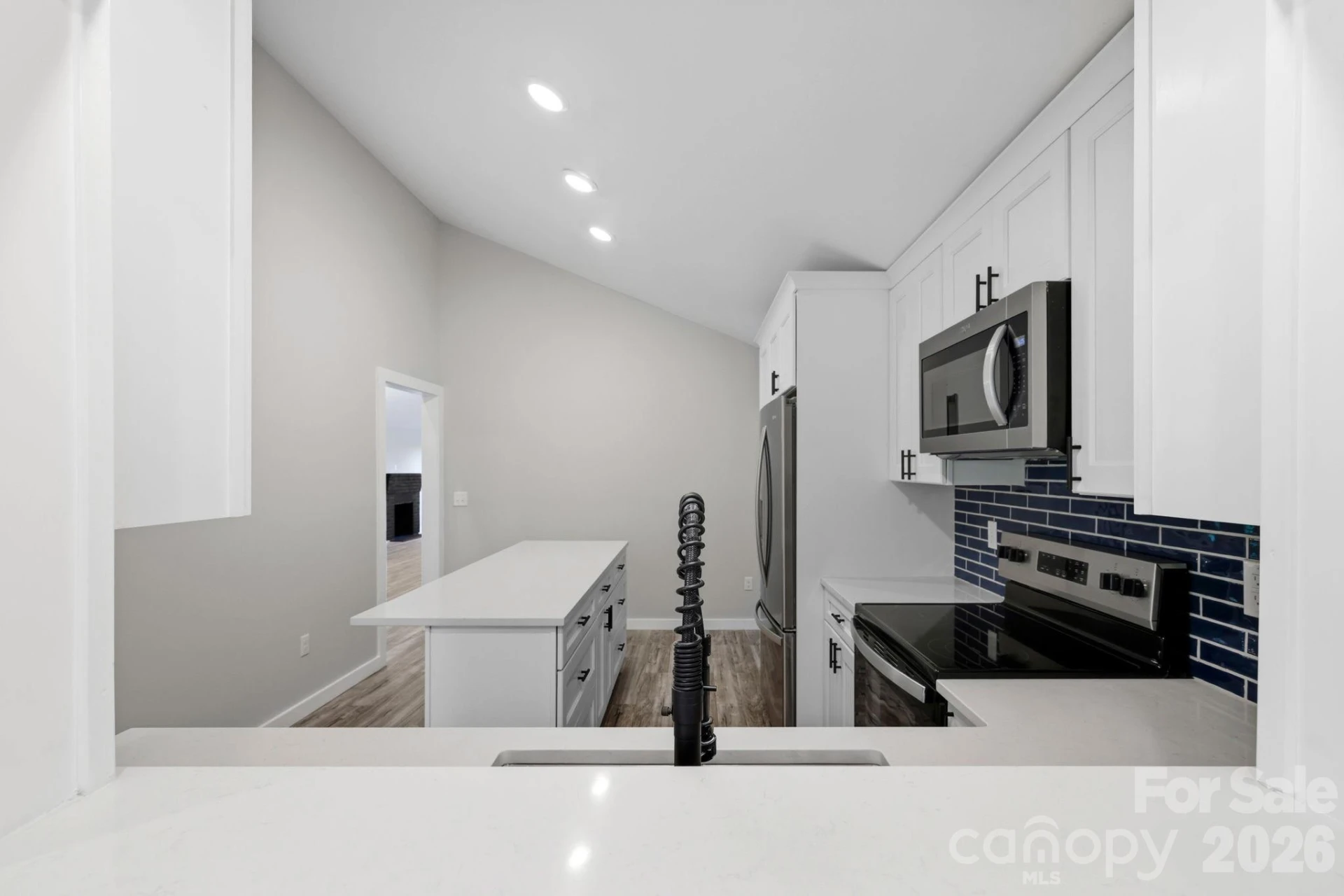 240 E Court Street - Photo 4