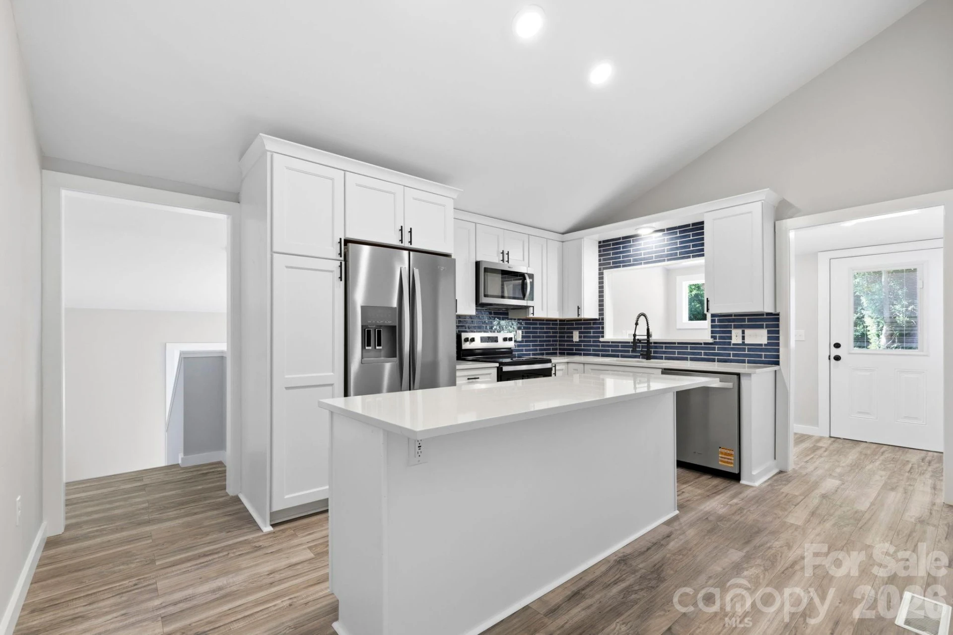 240 E Court Street - Photo 5