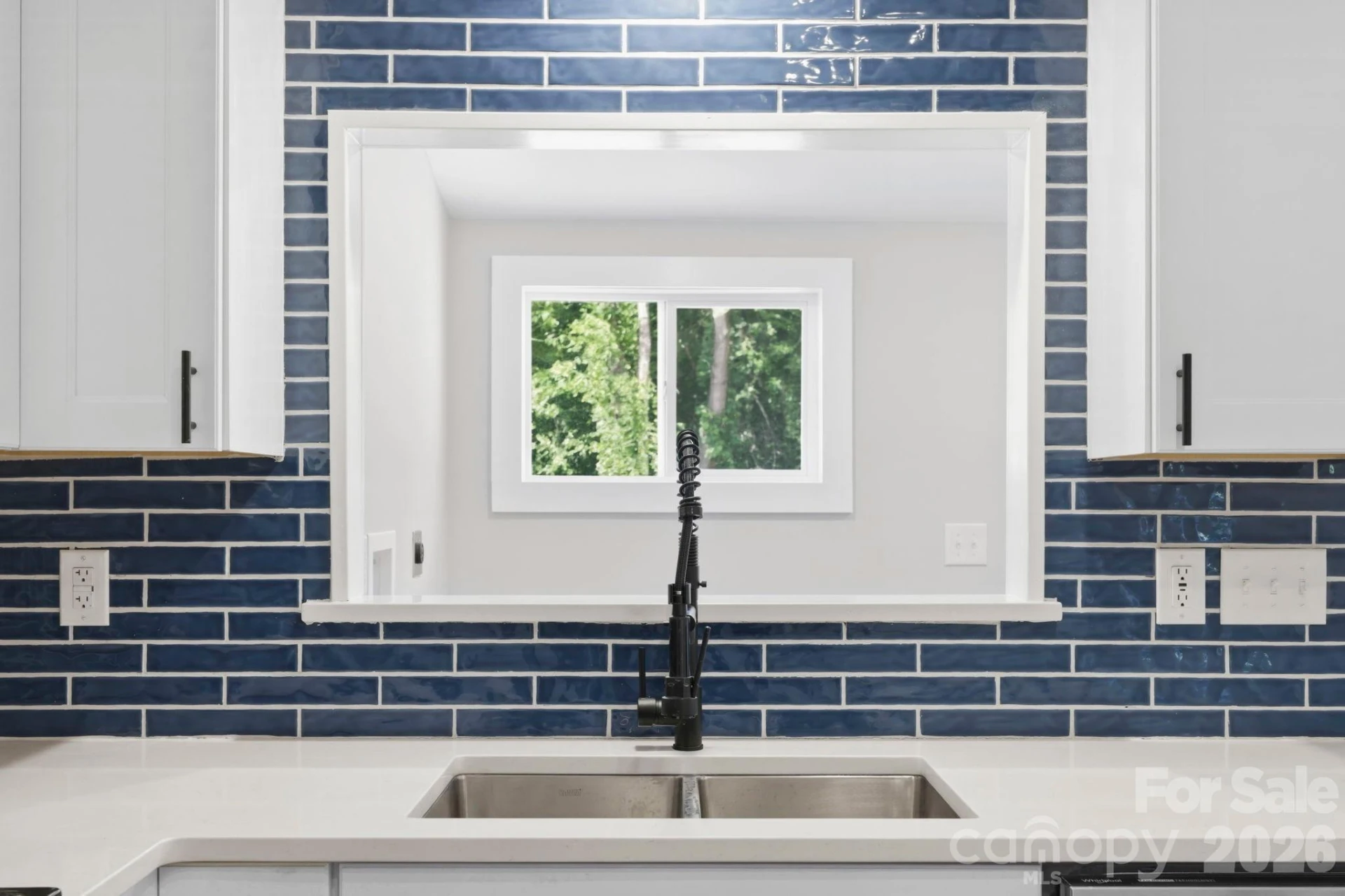 240 E Court Street - Photo 6