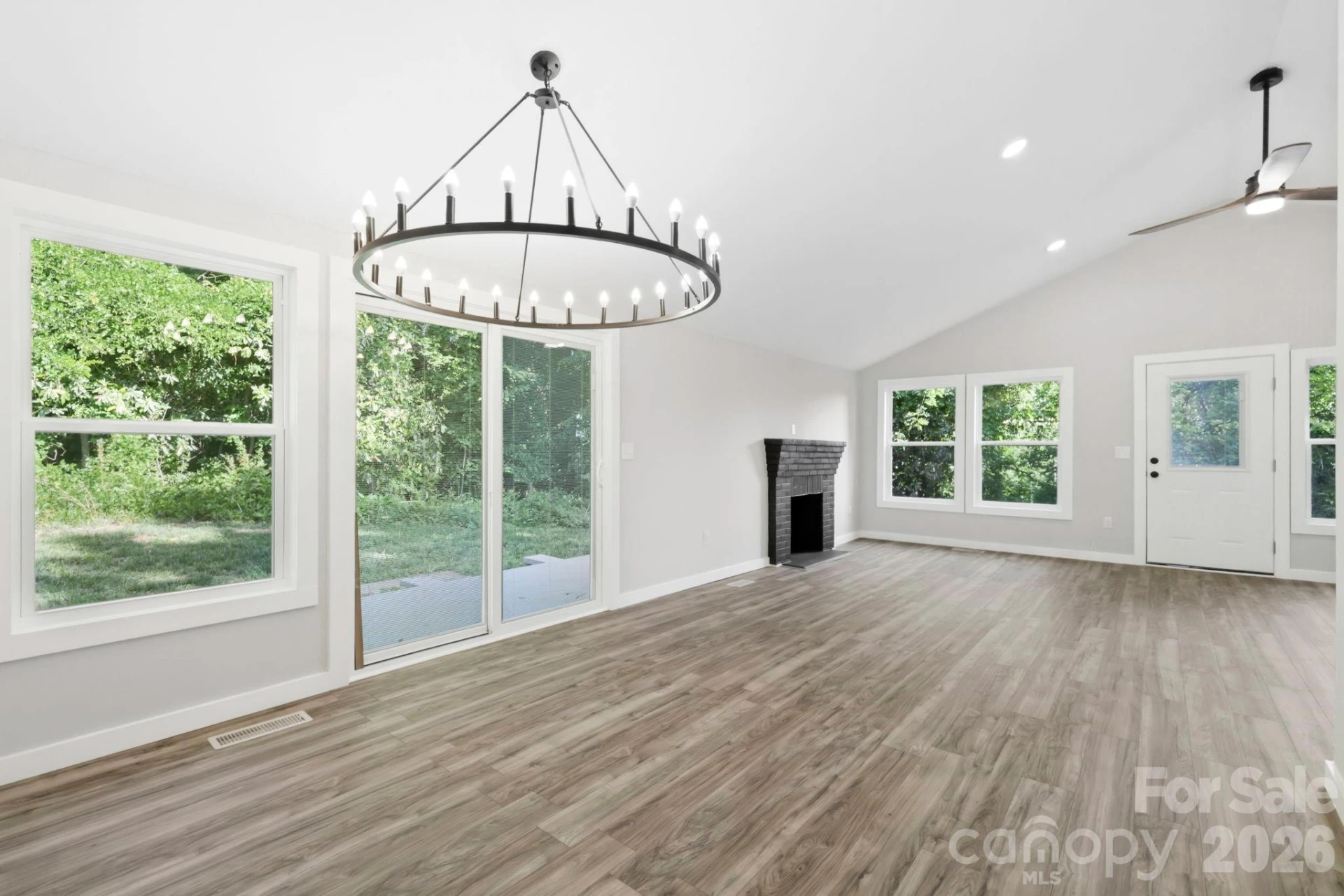 240 E Court Street - Photo 9