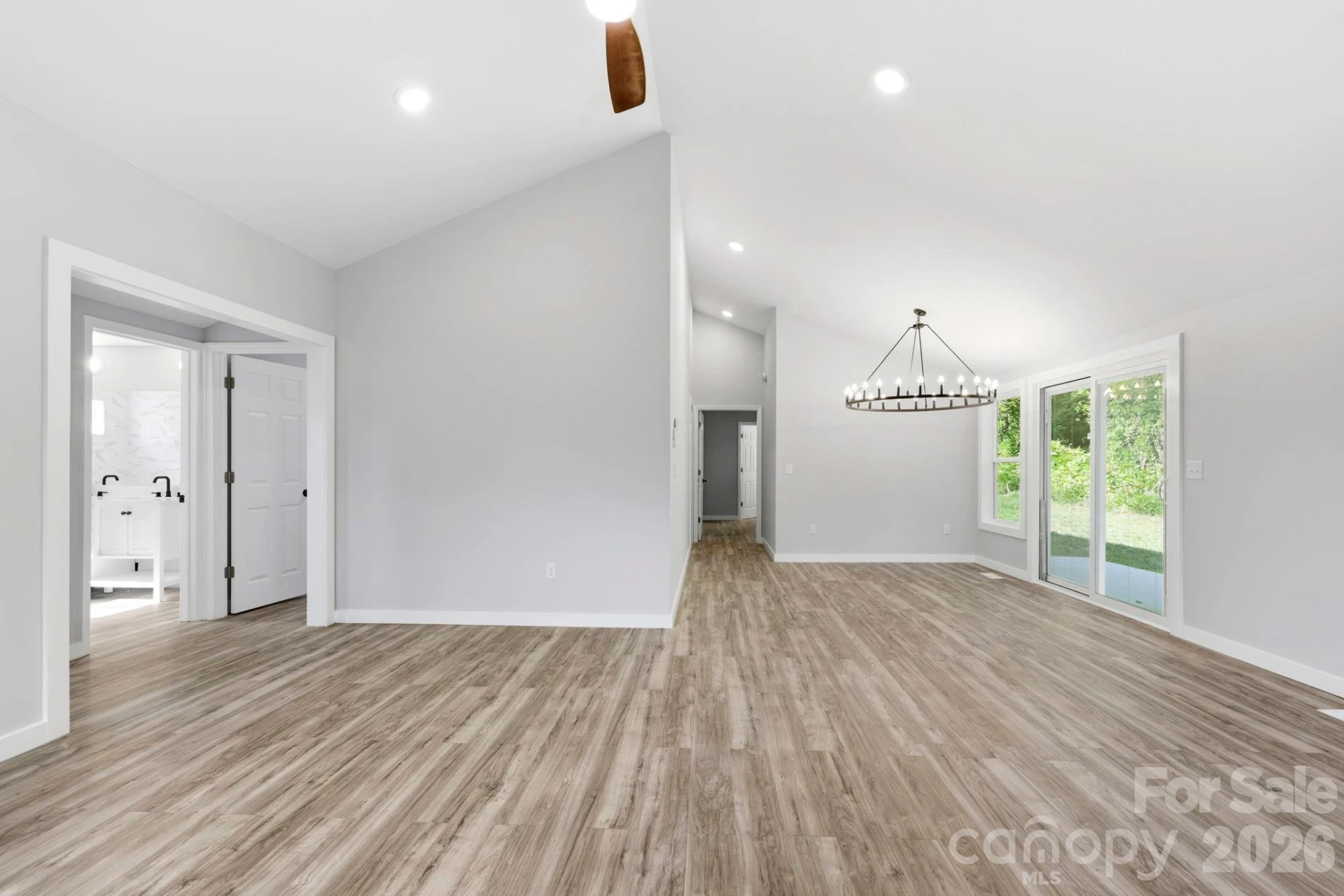 240 E Court Street - Photo 10