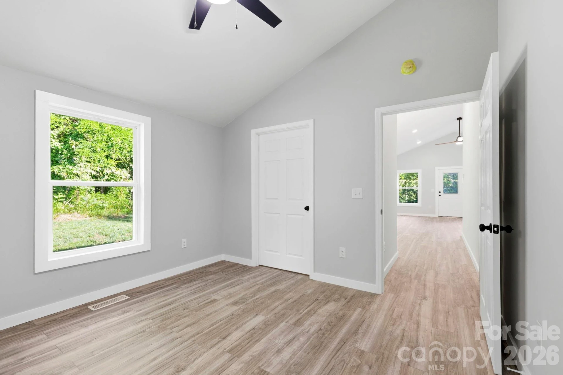 240 E Court Street - Photo 11