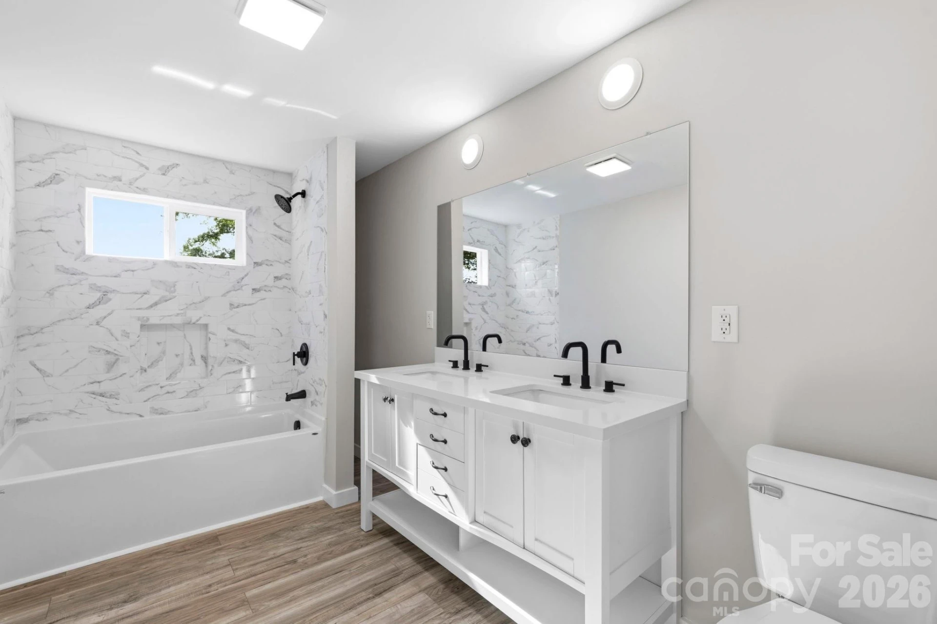 240 E Court Street - Photo 12