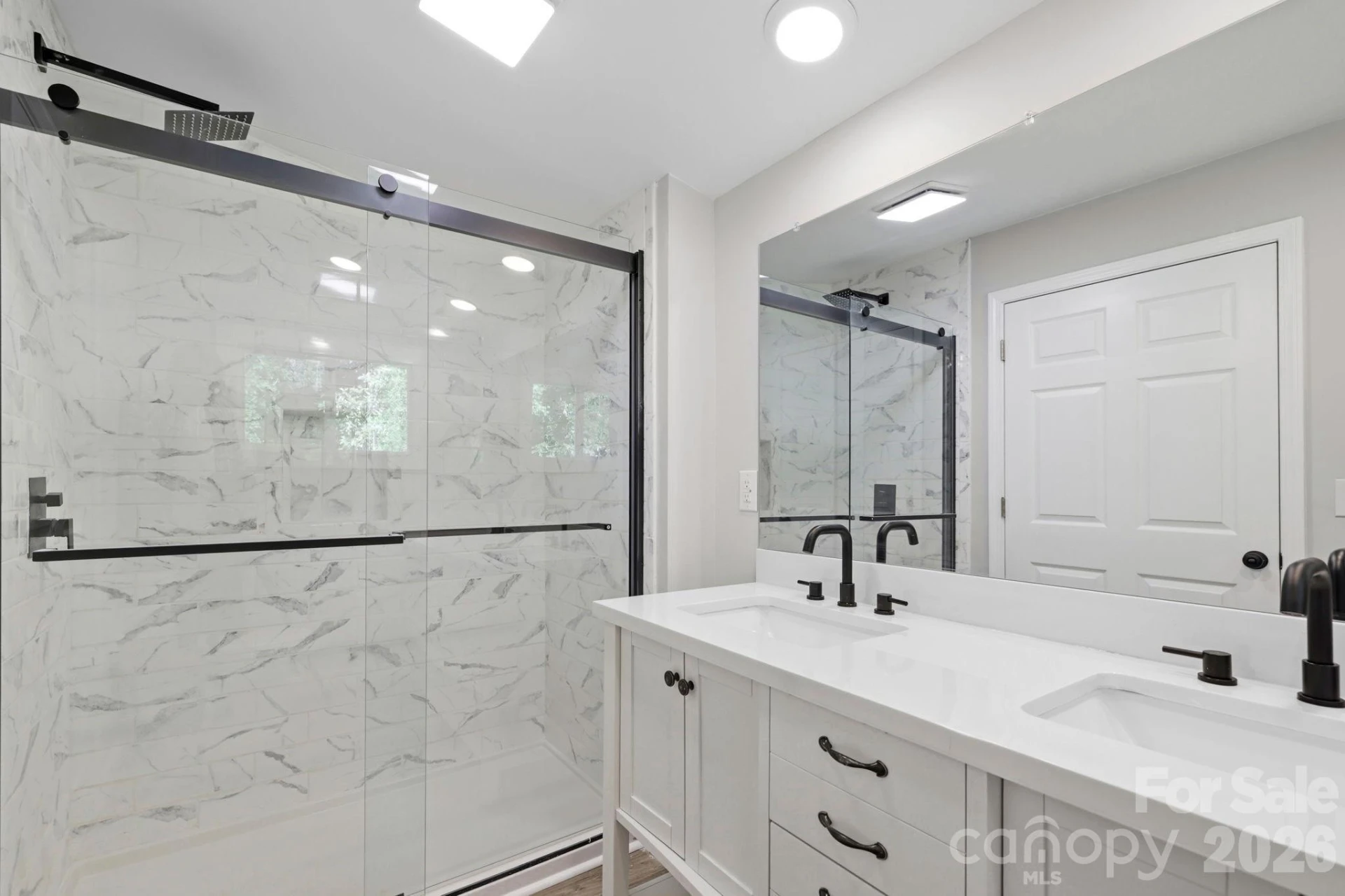 240 E Court Street - Photo 18