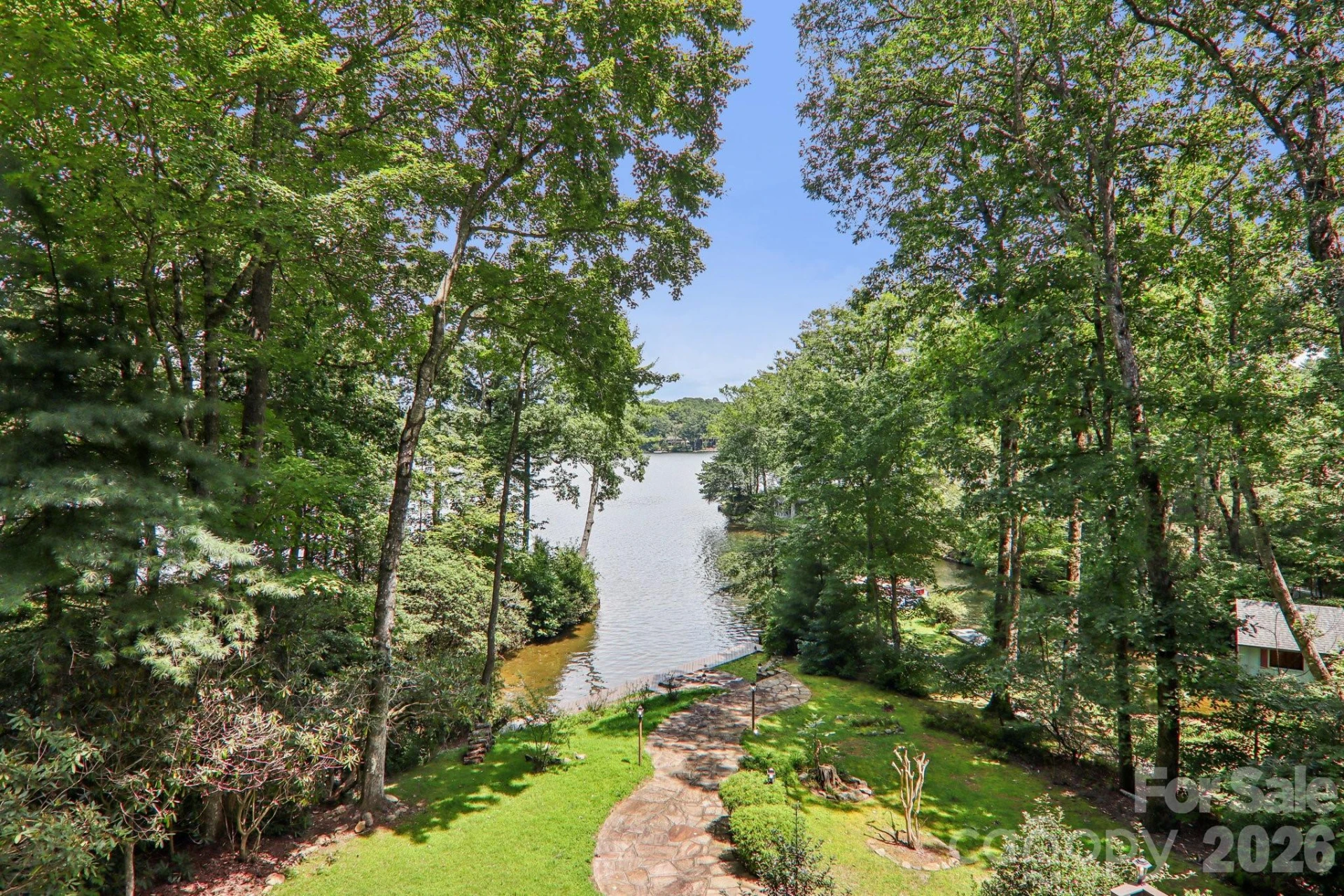 596 W Club Boulevard - Photo 6