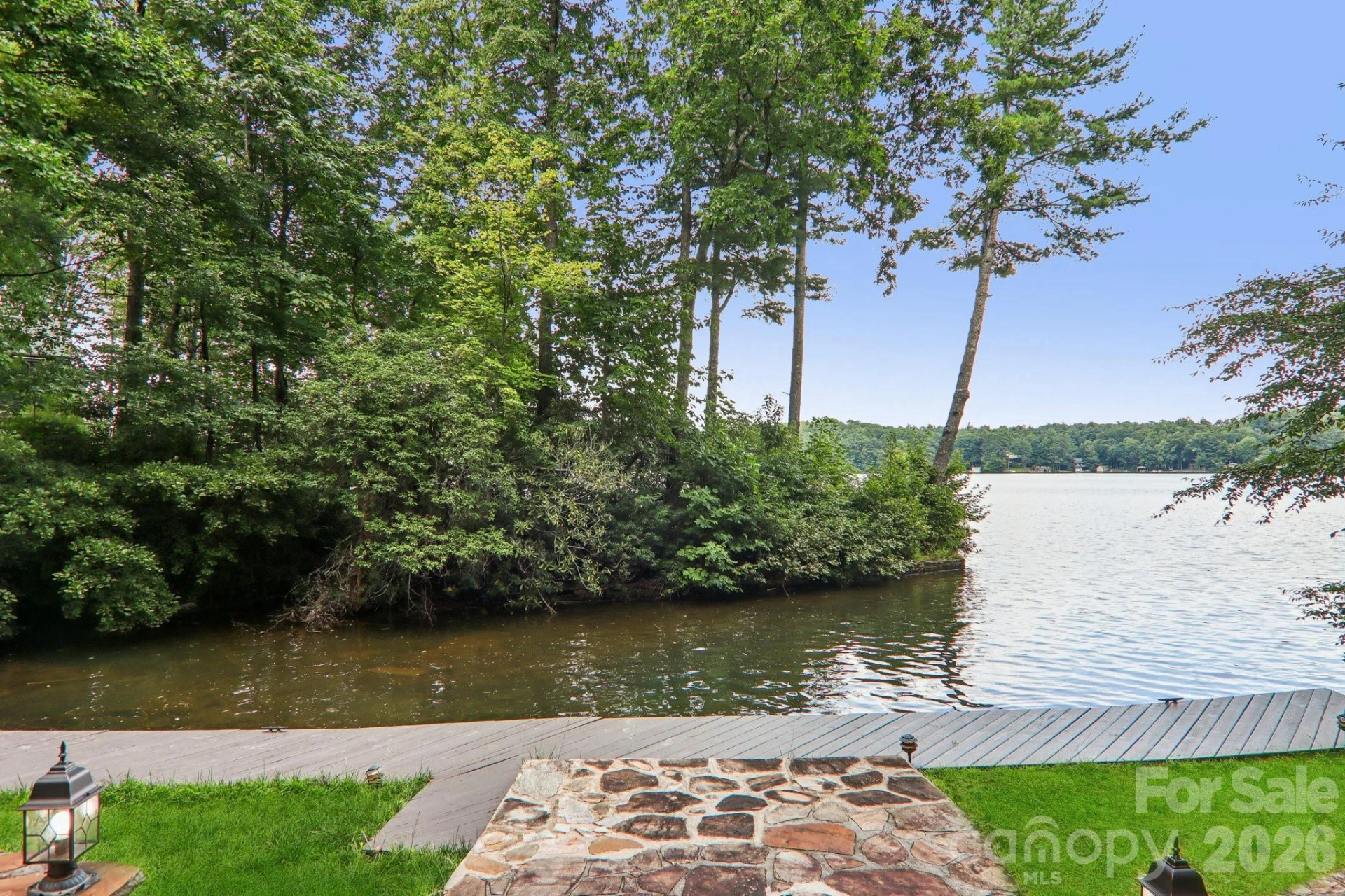 596 W Club Boulevard - Photo 7