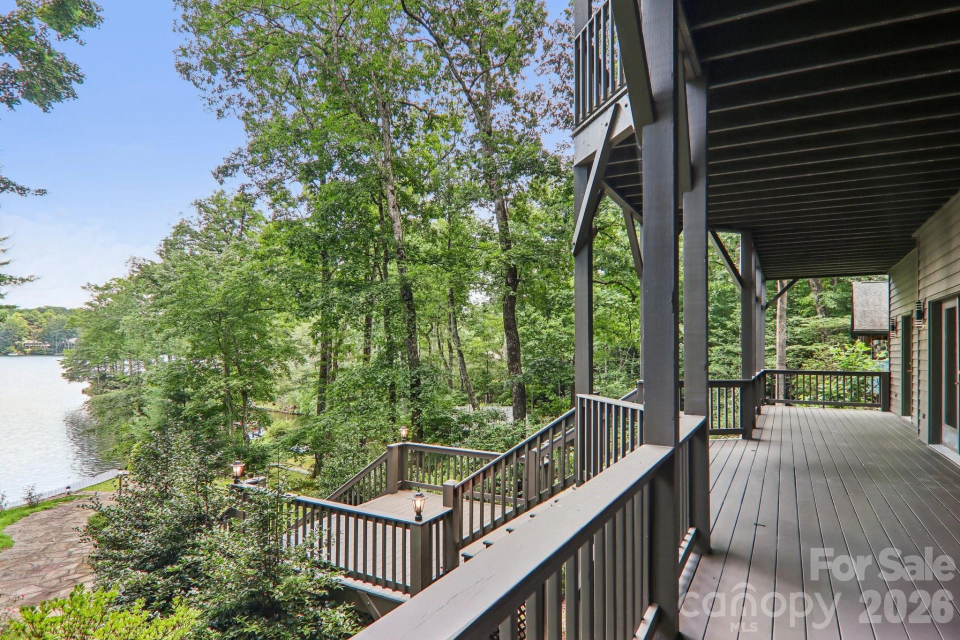 596 W Club Boulevard - Photo 9