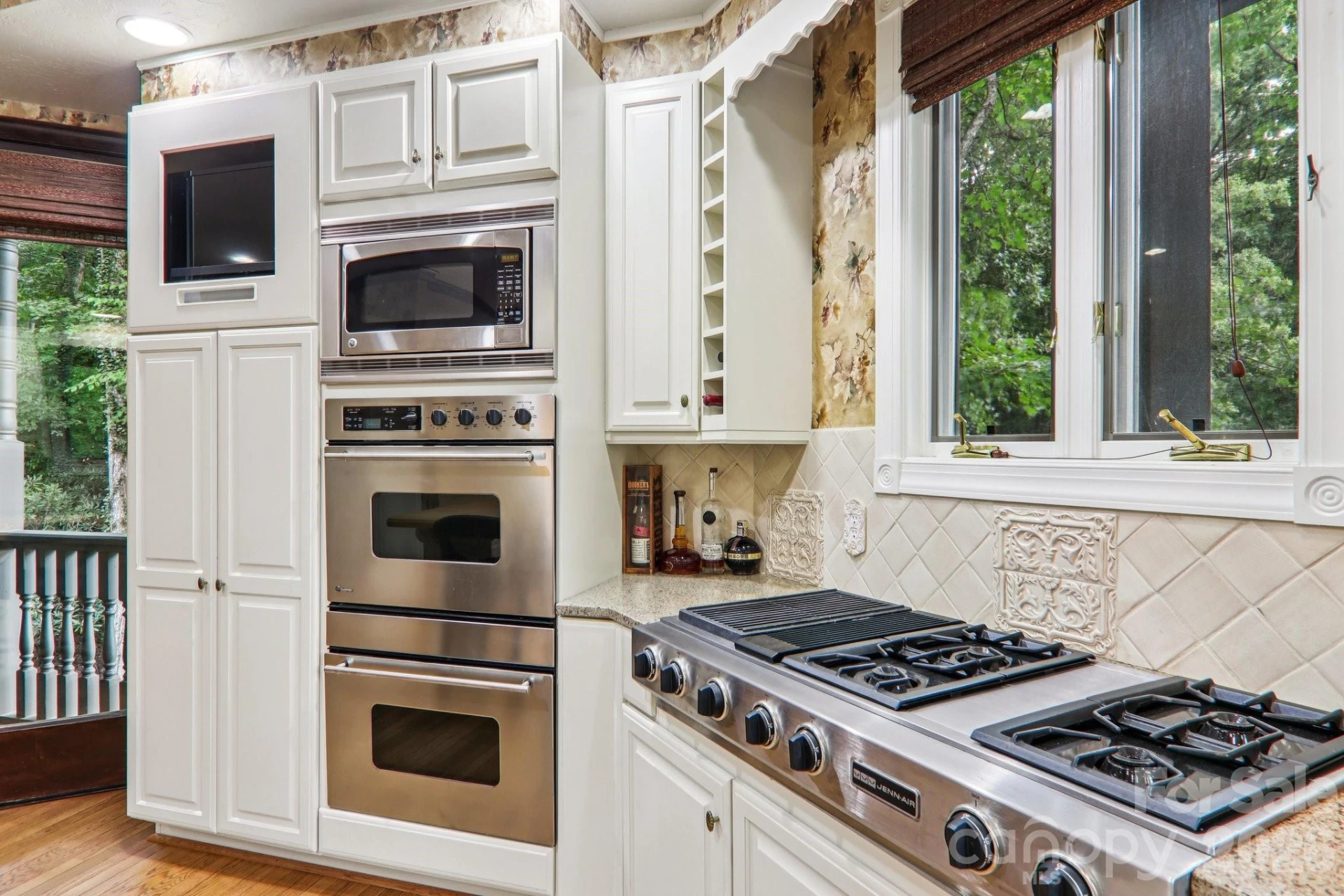 596 W Club Boulevard - Photo 19