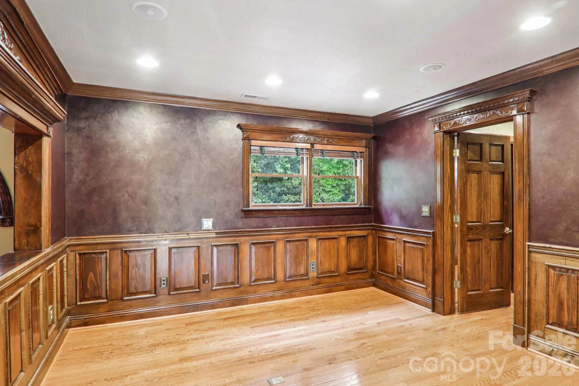 596 W Club Boulevard - Photo 23