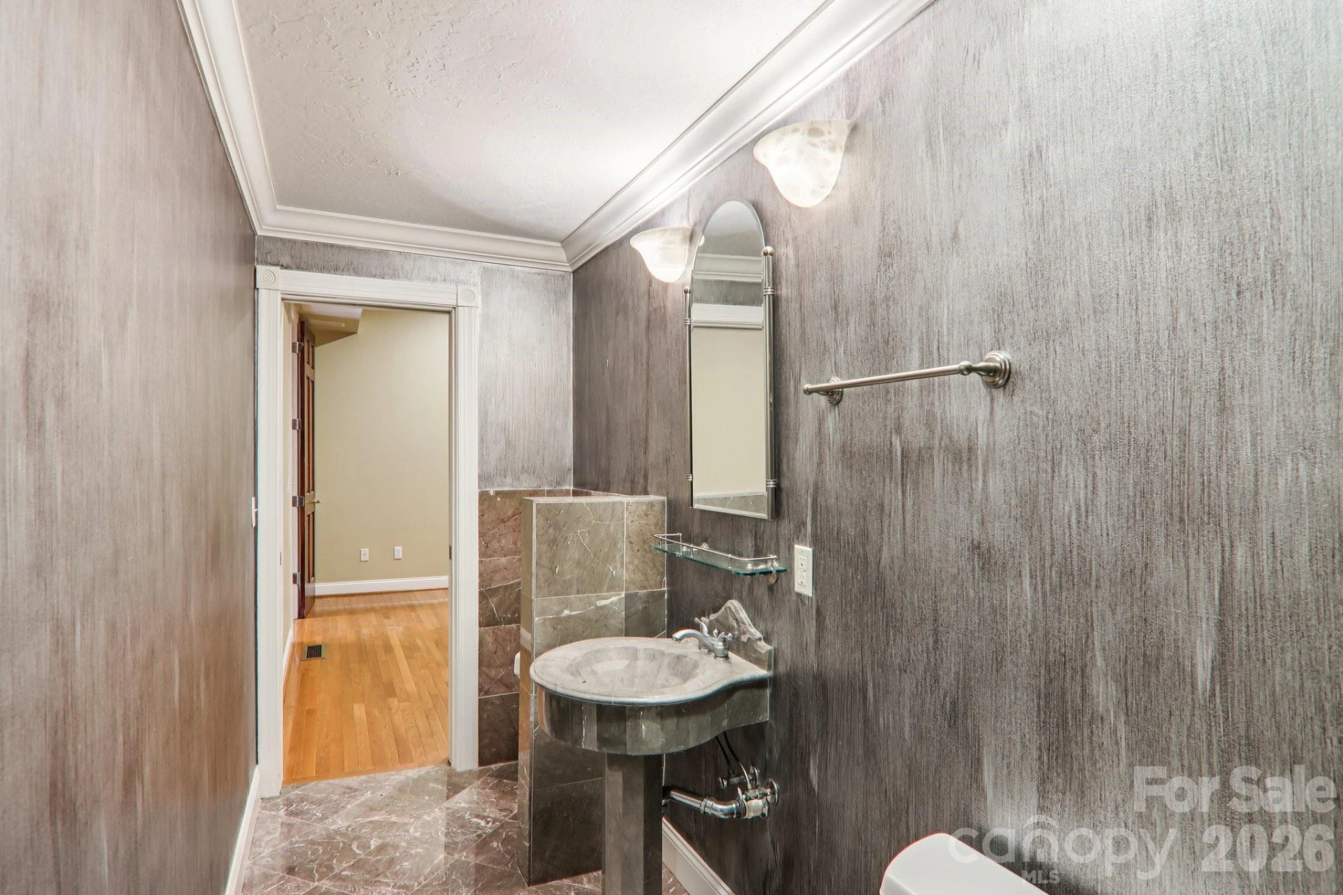 596 W Club Boulevard - Photo 34
