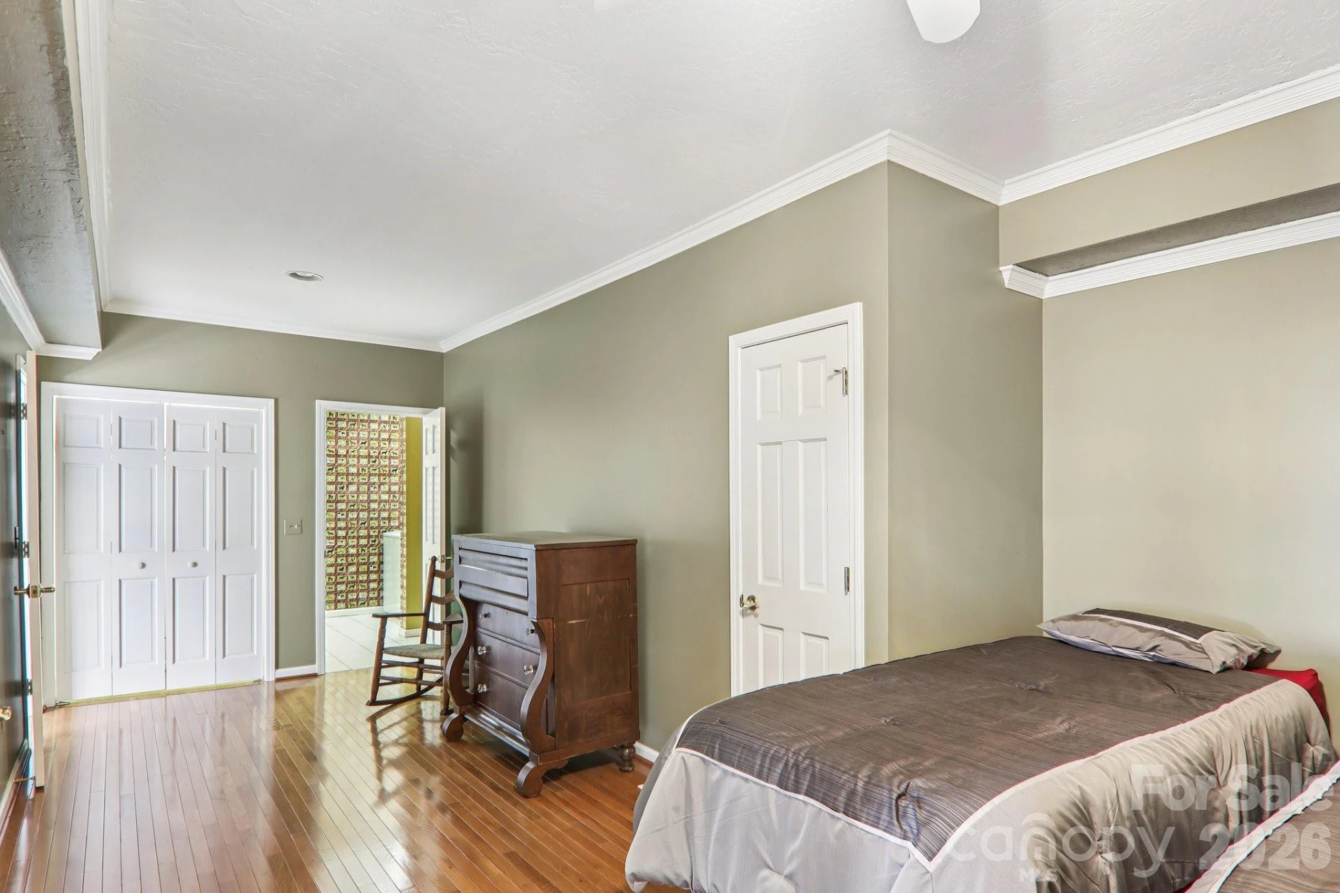 596 W Club Boulevard - Photo 40