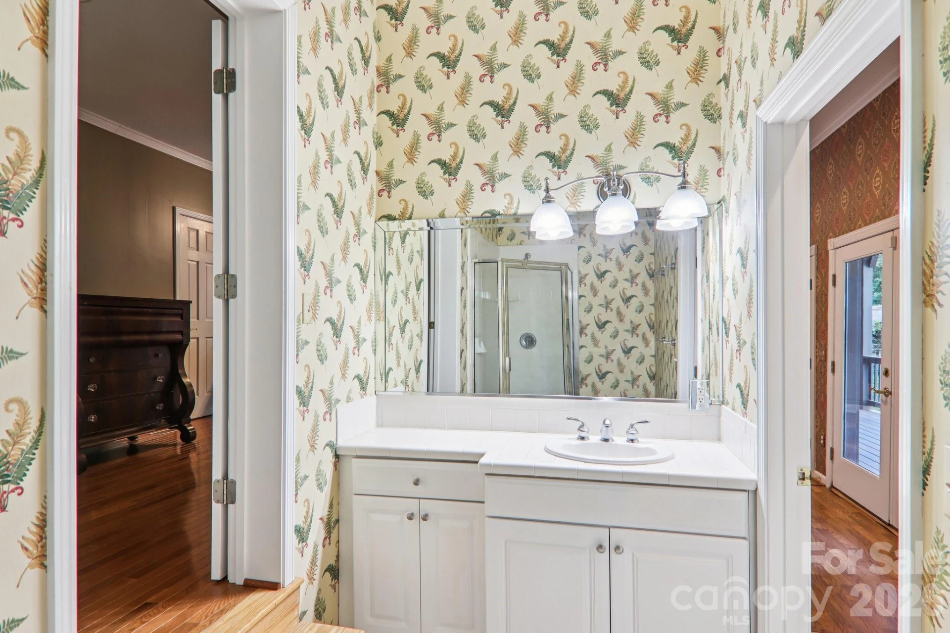 596 W Club Boulevard - Photo 41