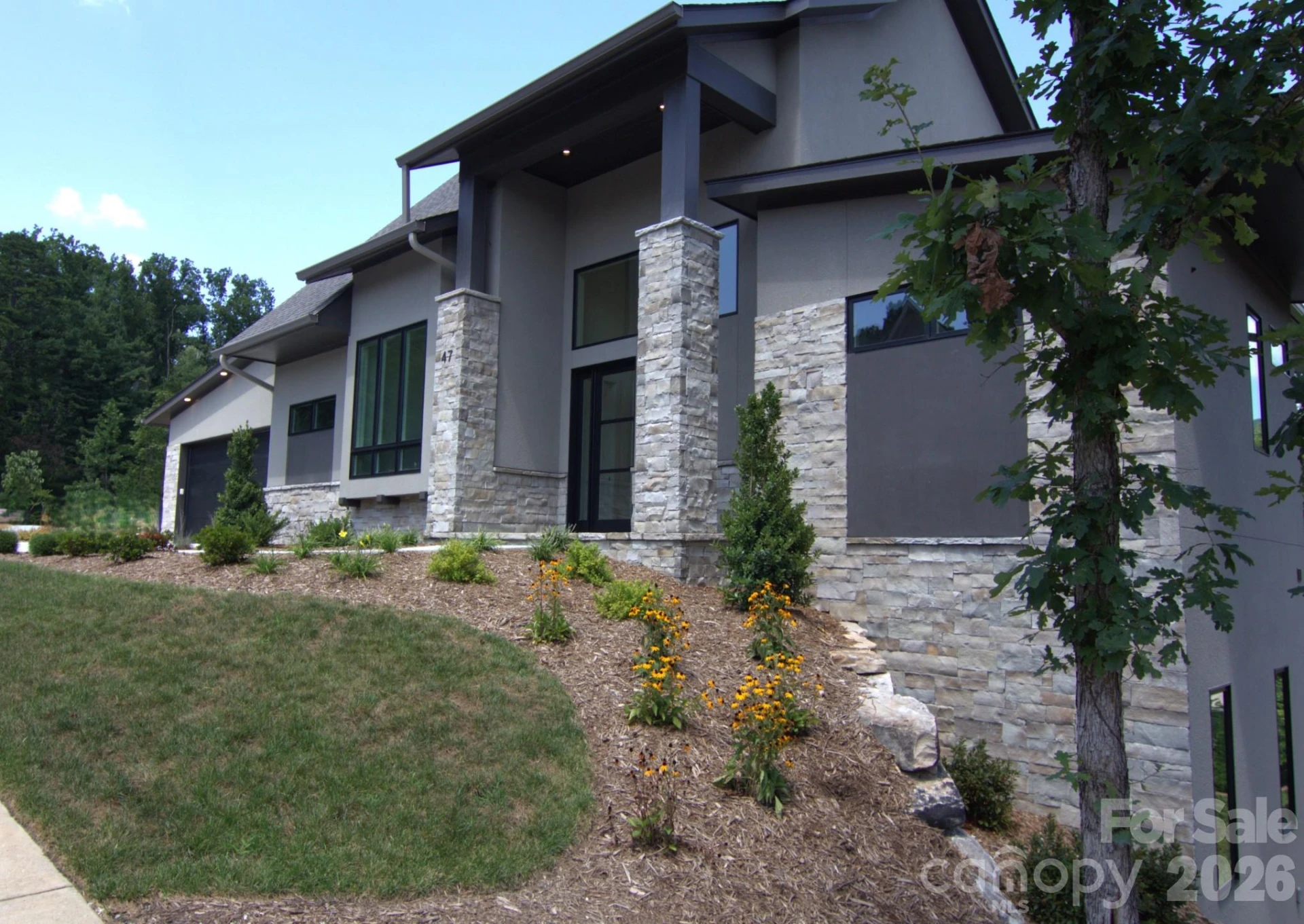 47 Versailles Lane - Photo 3