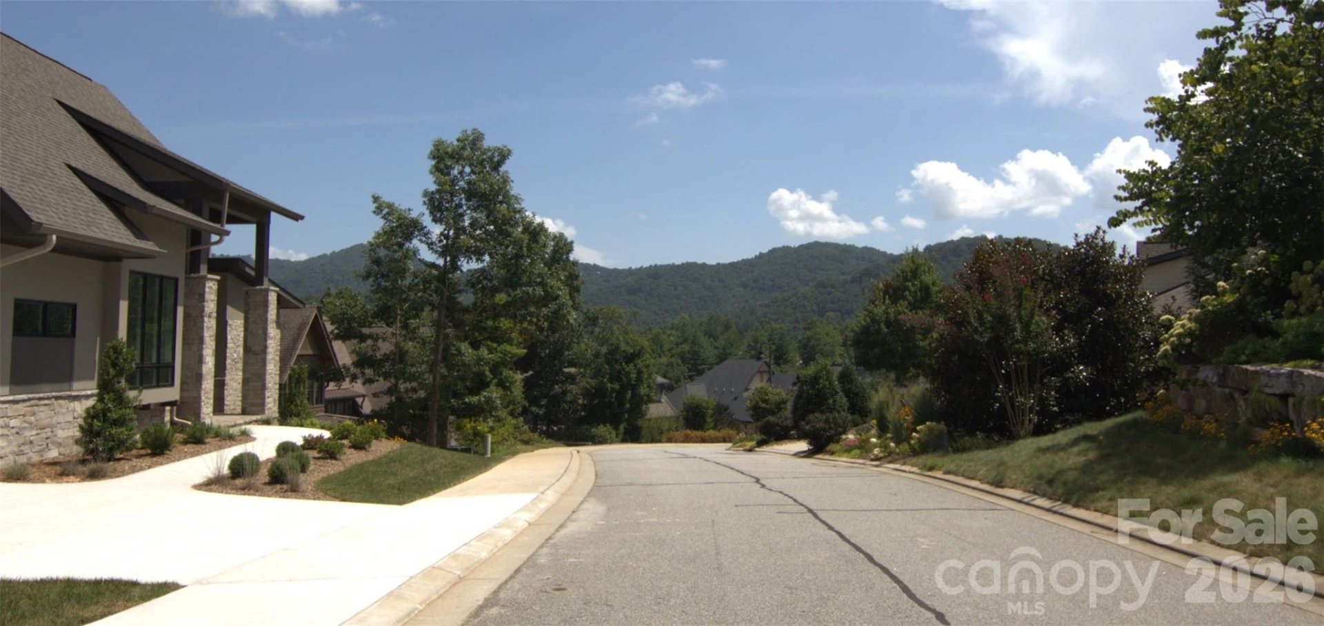 47 Versailles Lane - Photo 4