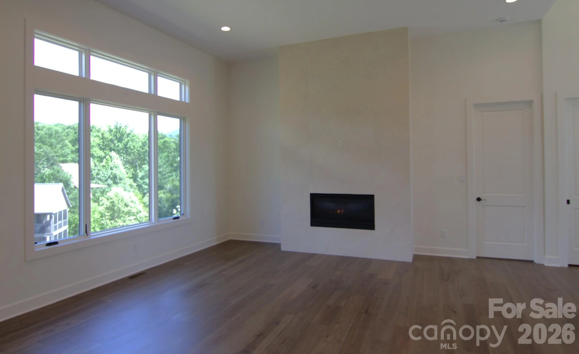 47 Versailles Lane - Photo 8