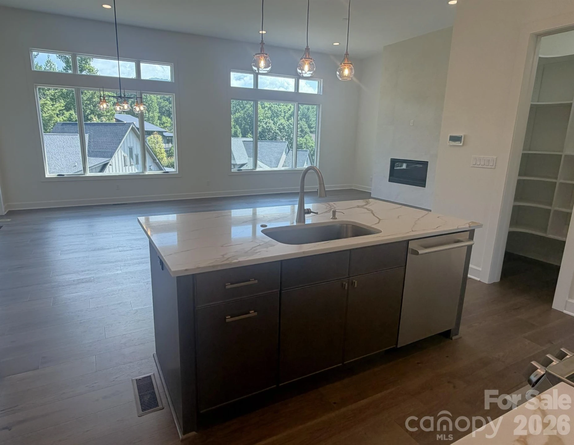 47 Versailles Lane - Photo 13
