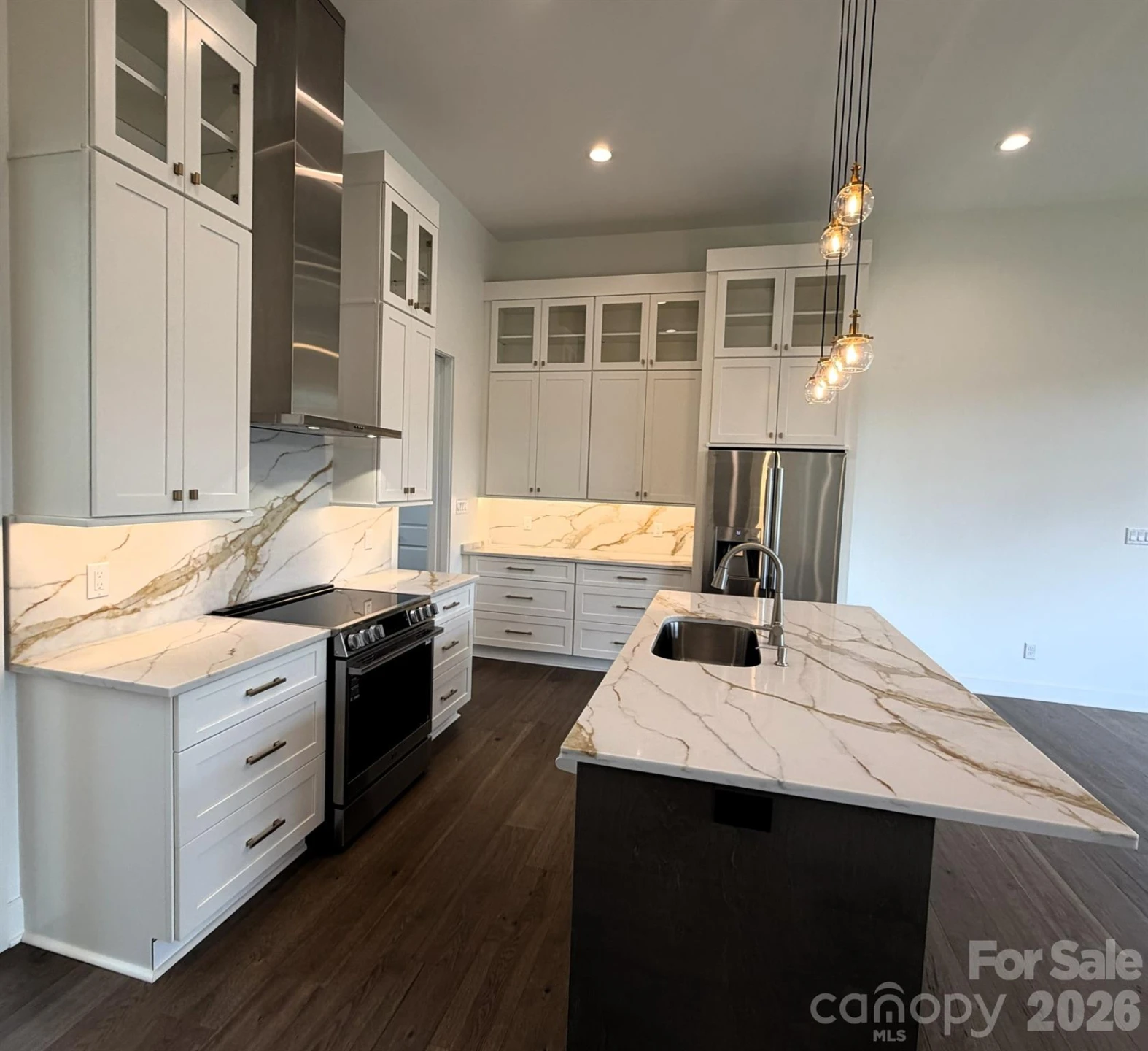 47 Versailles Lane - Photo 14