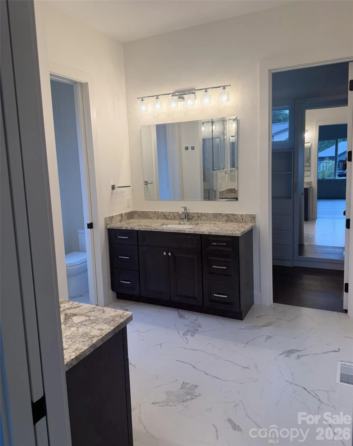 47 Versailles Lane - Photo 22