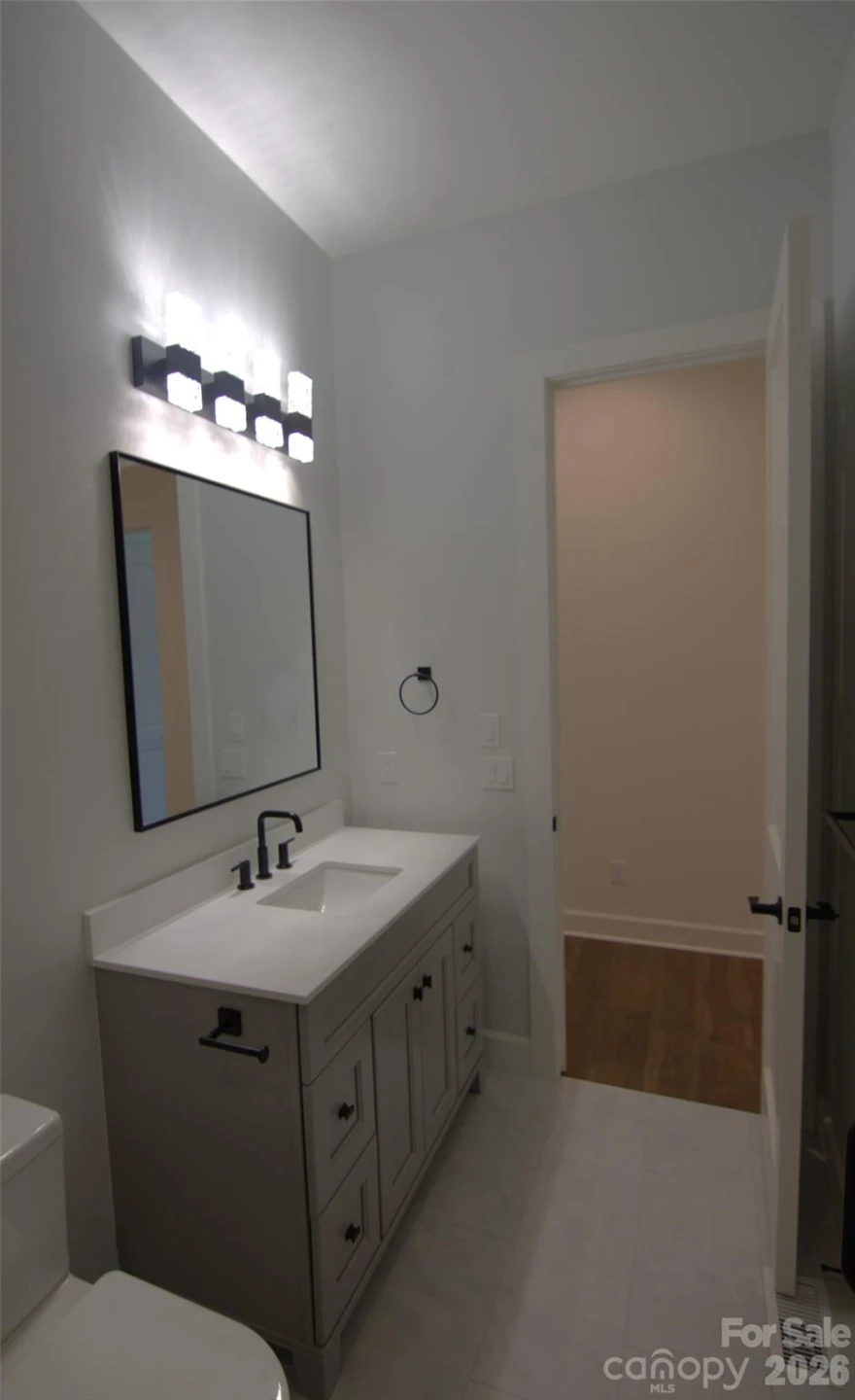 47 Versailles Lane - Photo 32