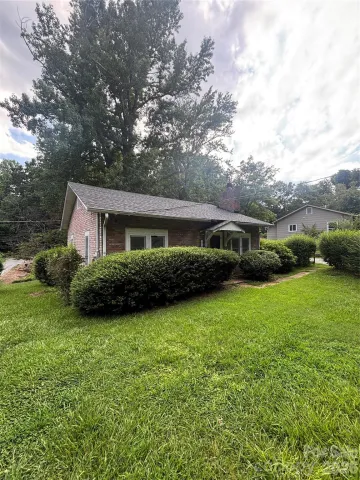 40 Beaver Street, Tryon, NC, 28782