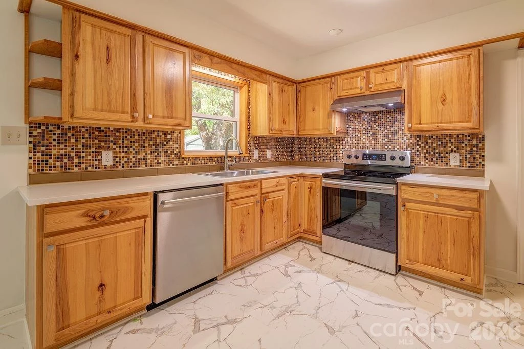 10 Meadowview Road - Photo 13