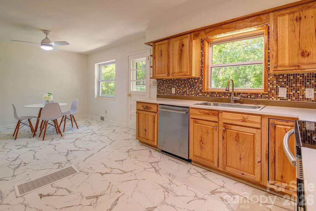 10 Meadowview Road - Photo 14