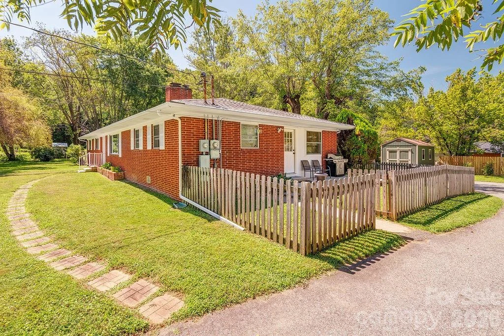 10 Meadowview Road - Photo 26
